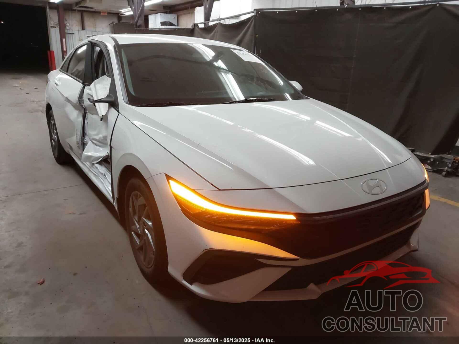 HYUNDAI ELANTRA 2024 - KMHLM4DG6RU803946