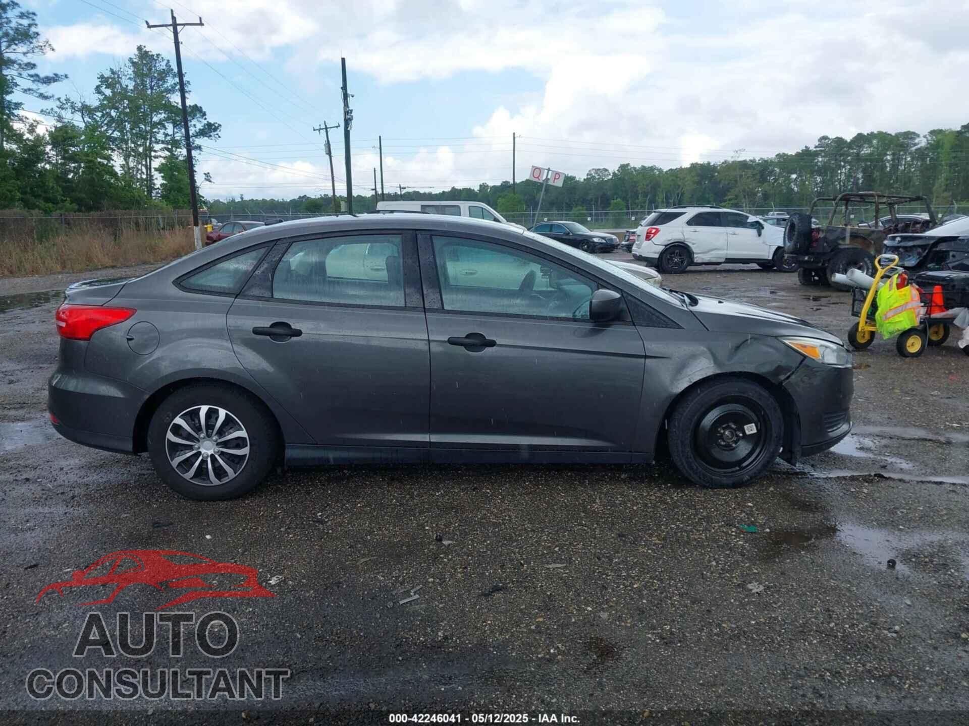 FORD FOCUS 2016 - 1FADP3E20GL335170
