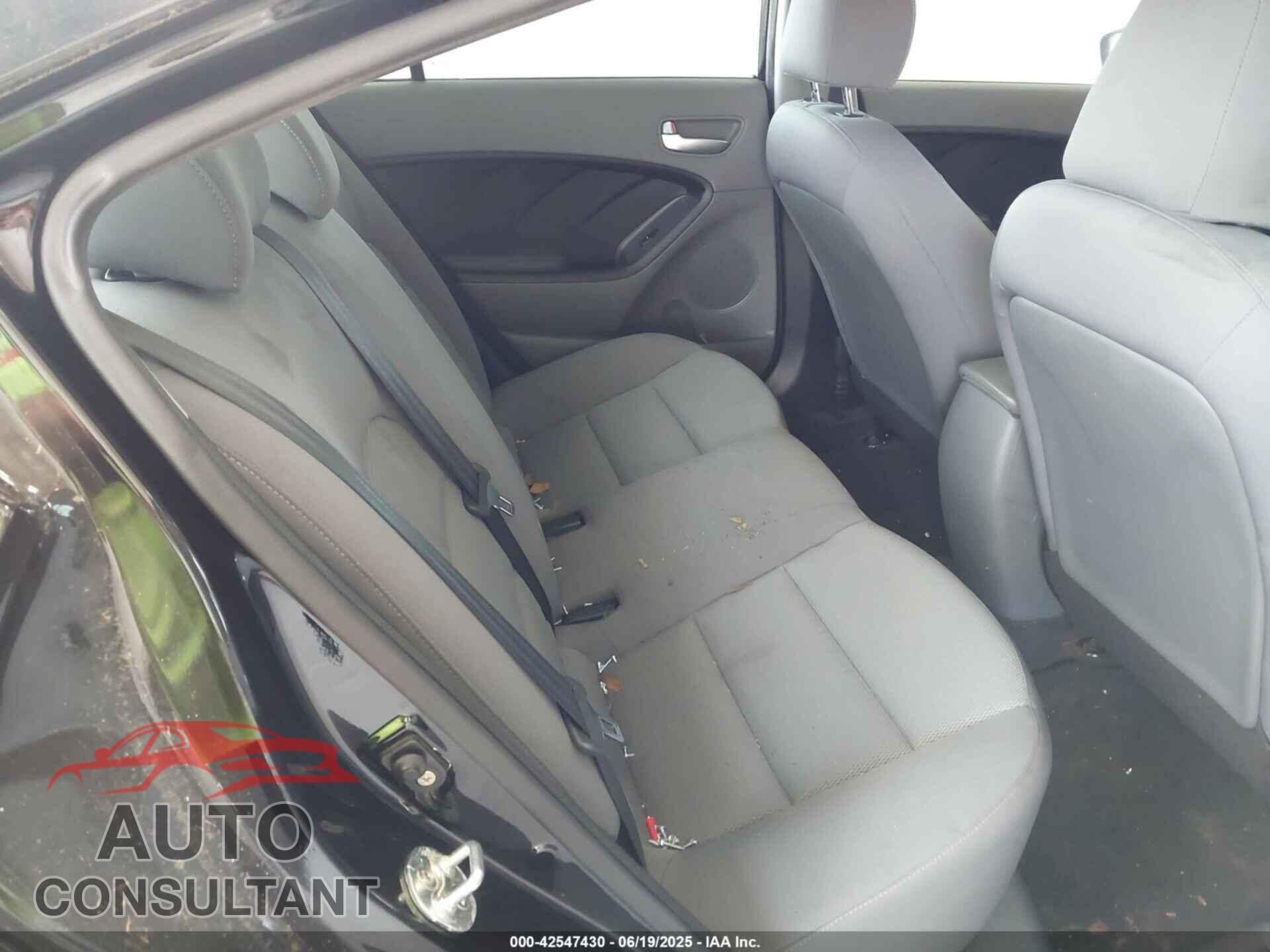 KIA FORTE 2017 - 3KPFK4A74HE036218
