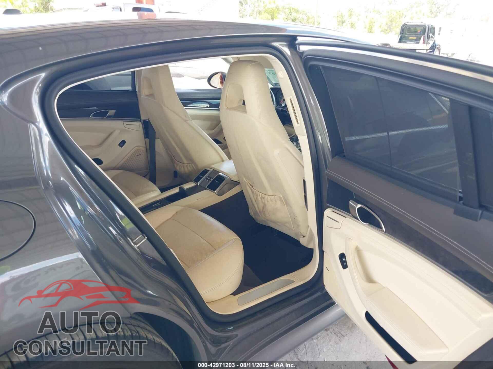 PORSCHE PANAMERA 2013 - WP0AB2A75DL060446