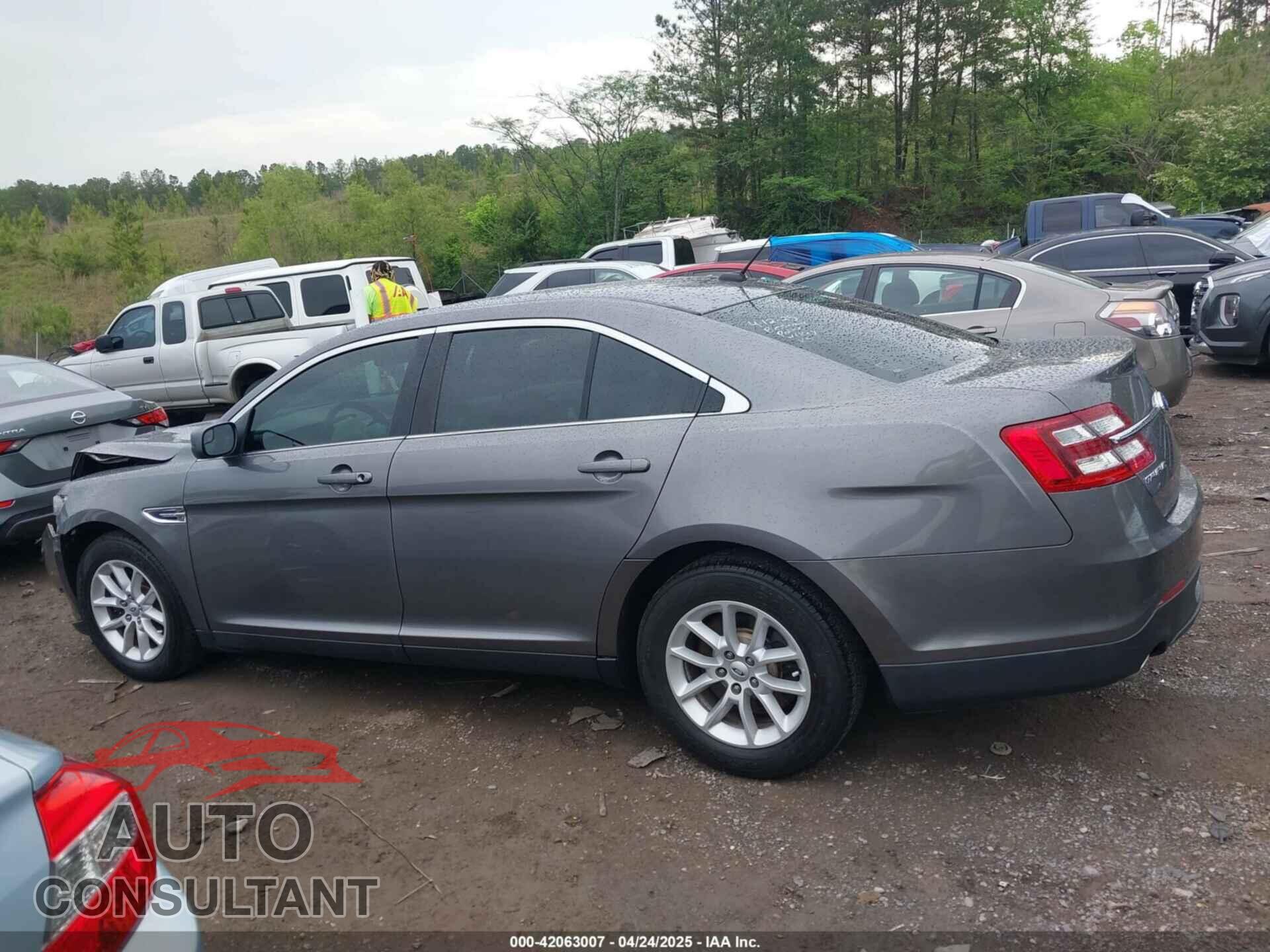 FORD TAURUS 2013 - 1FAHP2D87DG141404