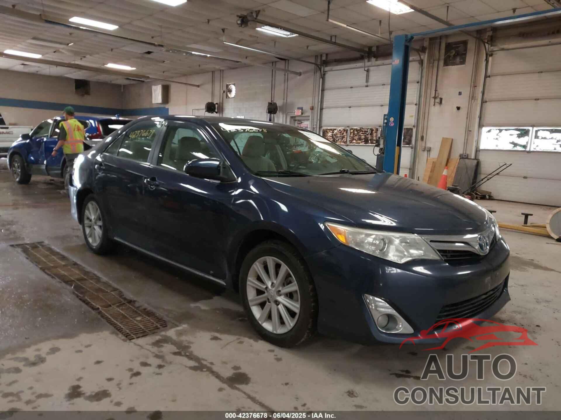 TOYOTA CAMRY HYBRID 2014 - 4T1BD1FK0EU115995