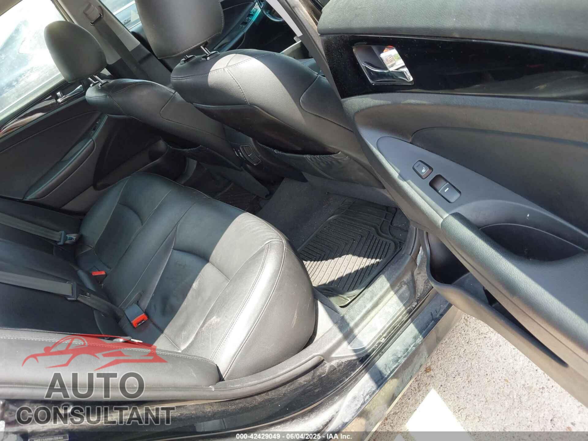 HYUNDAI SONATA 2011 - 5NPEC4AB9BH306401