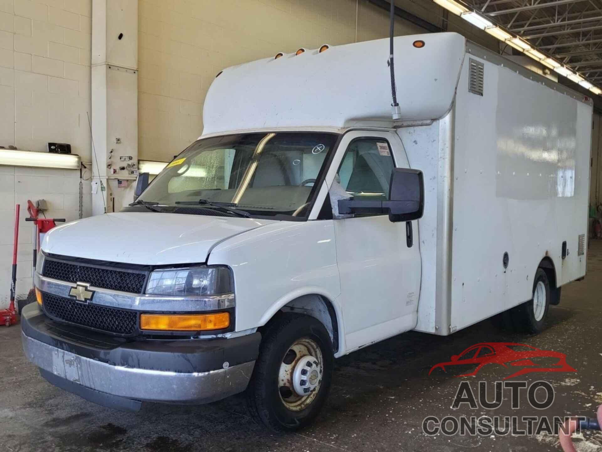CHEVROLET EXPRESS CUTAWAY 2015 - 1GB3G3CGXF1179741