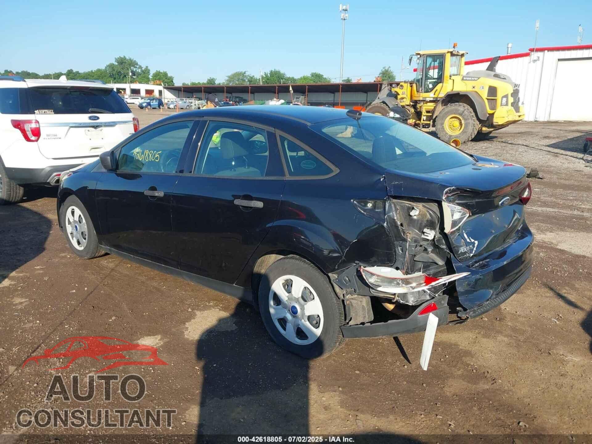 FORD FOCUS 2013 - 1FADP3E28DL143555