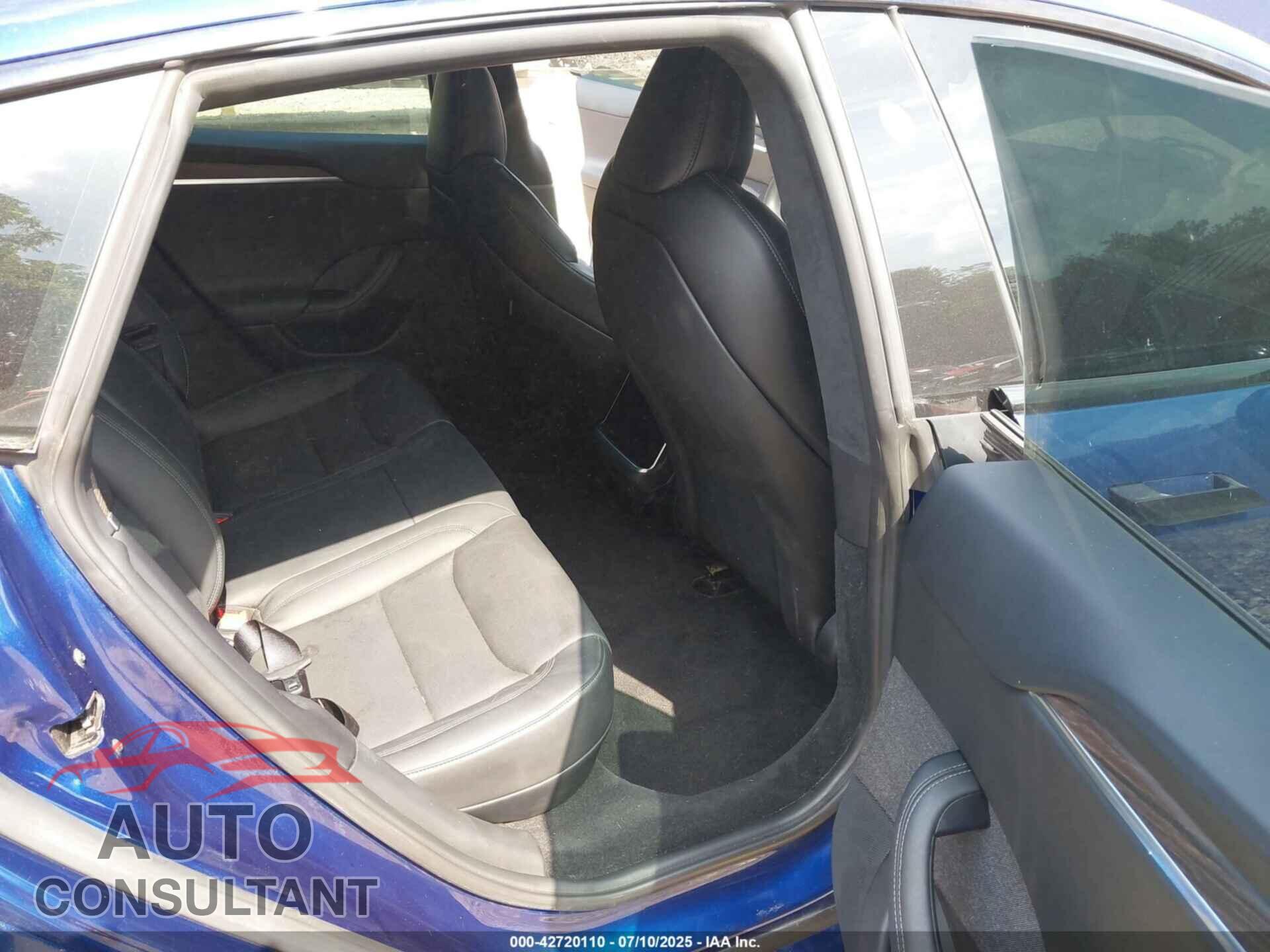 TESLA MODEL S 2022 - 5YJSA1E55NF486443