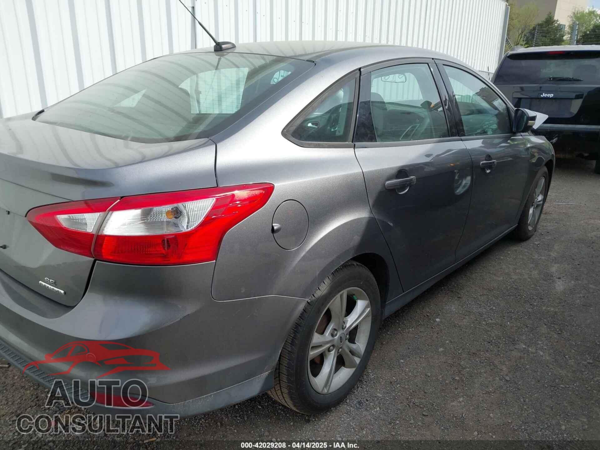 FORD FOCUS 2014 - 1FADP3F27EL412418