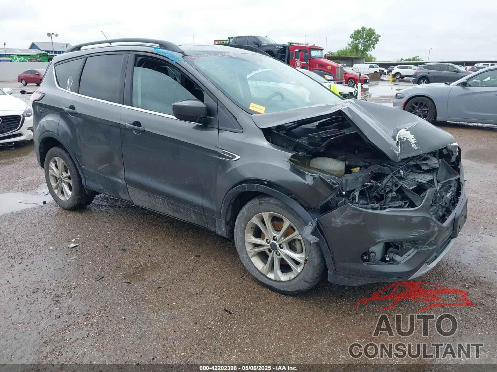 FORD ESCAPE 2018 - 1FMCU0GD3JUA12515