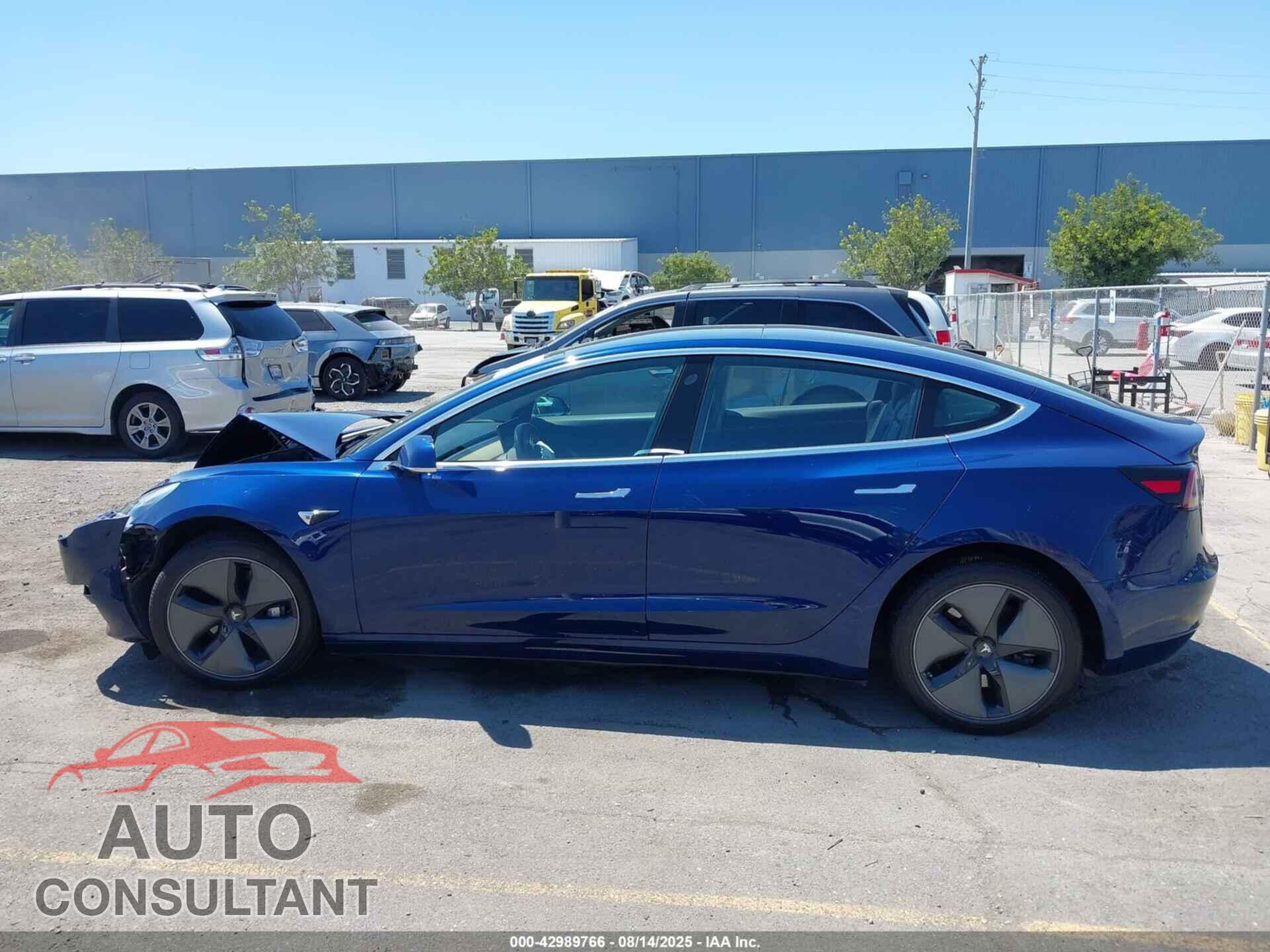 TESLA MODEL 3 2018 - 5YJ3E1EB8JF105256