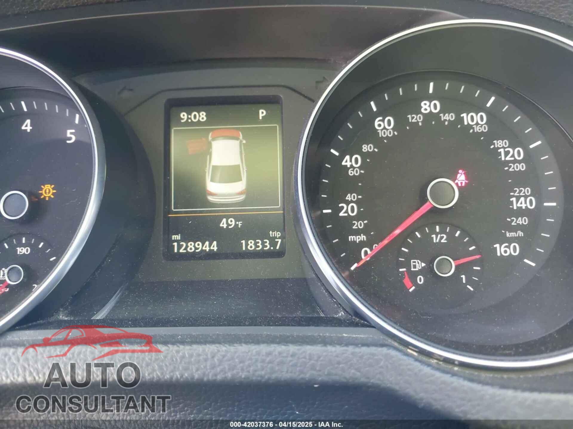 VOLKSWAGEN PASSAT 2018 - 1VWBA7A35JC019034