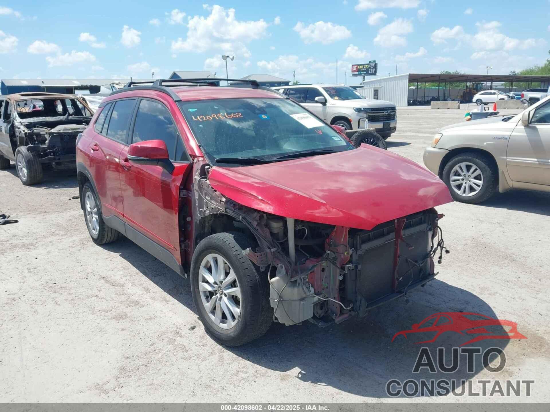 TOYOTA COROLLA CROSS 2022 - 7MUCAAAG1NV004645