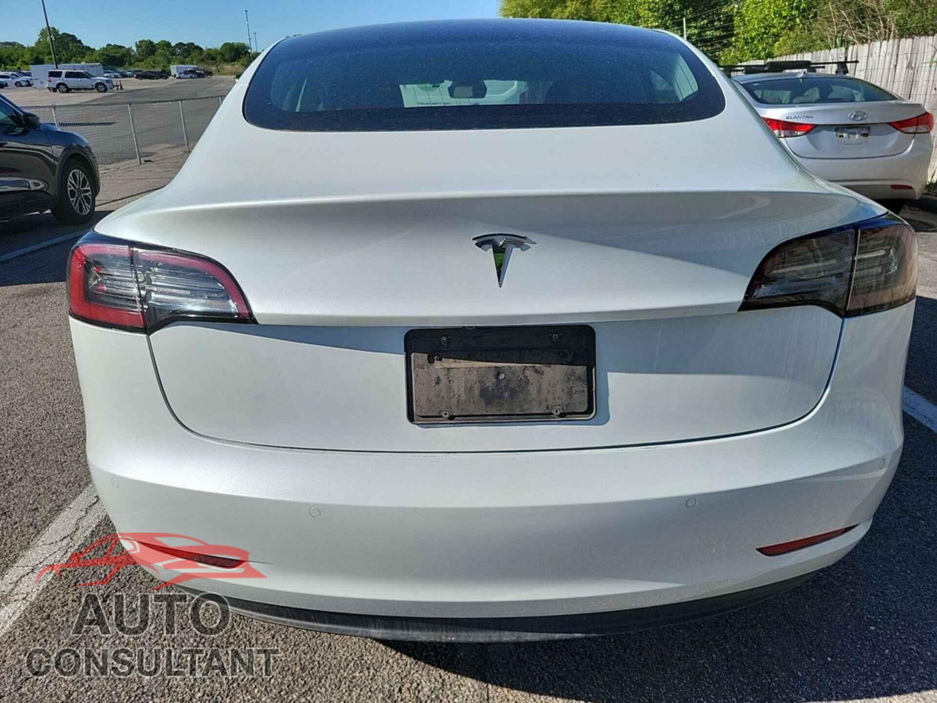 TESLA MODEL 3 2020 - 5YJ3E1EB7LF637357