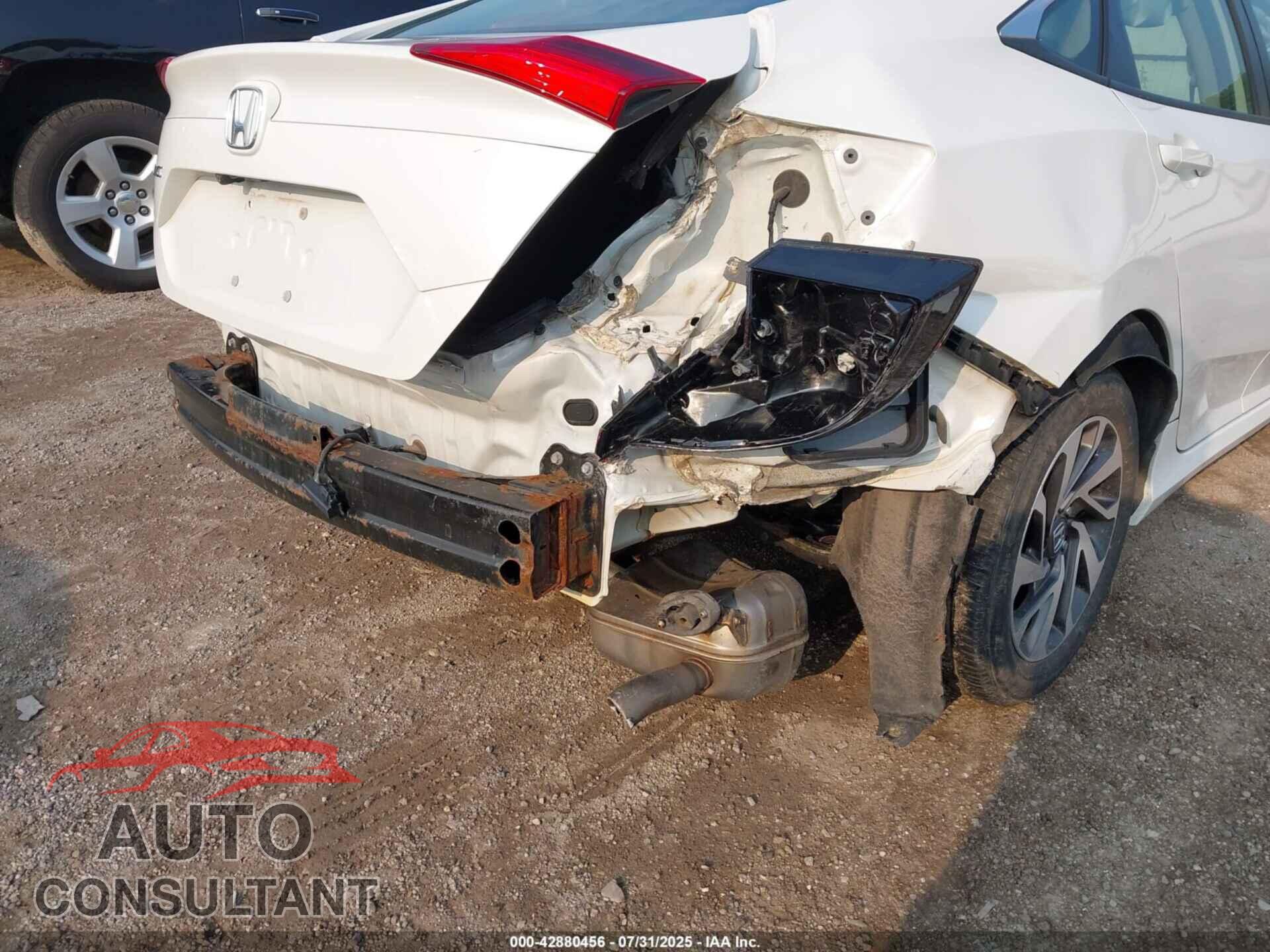 HONDA CIVIC 2018 - 19XFC2F77JE005299