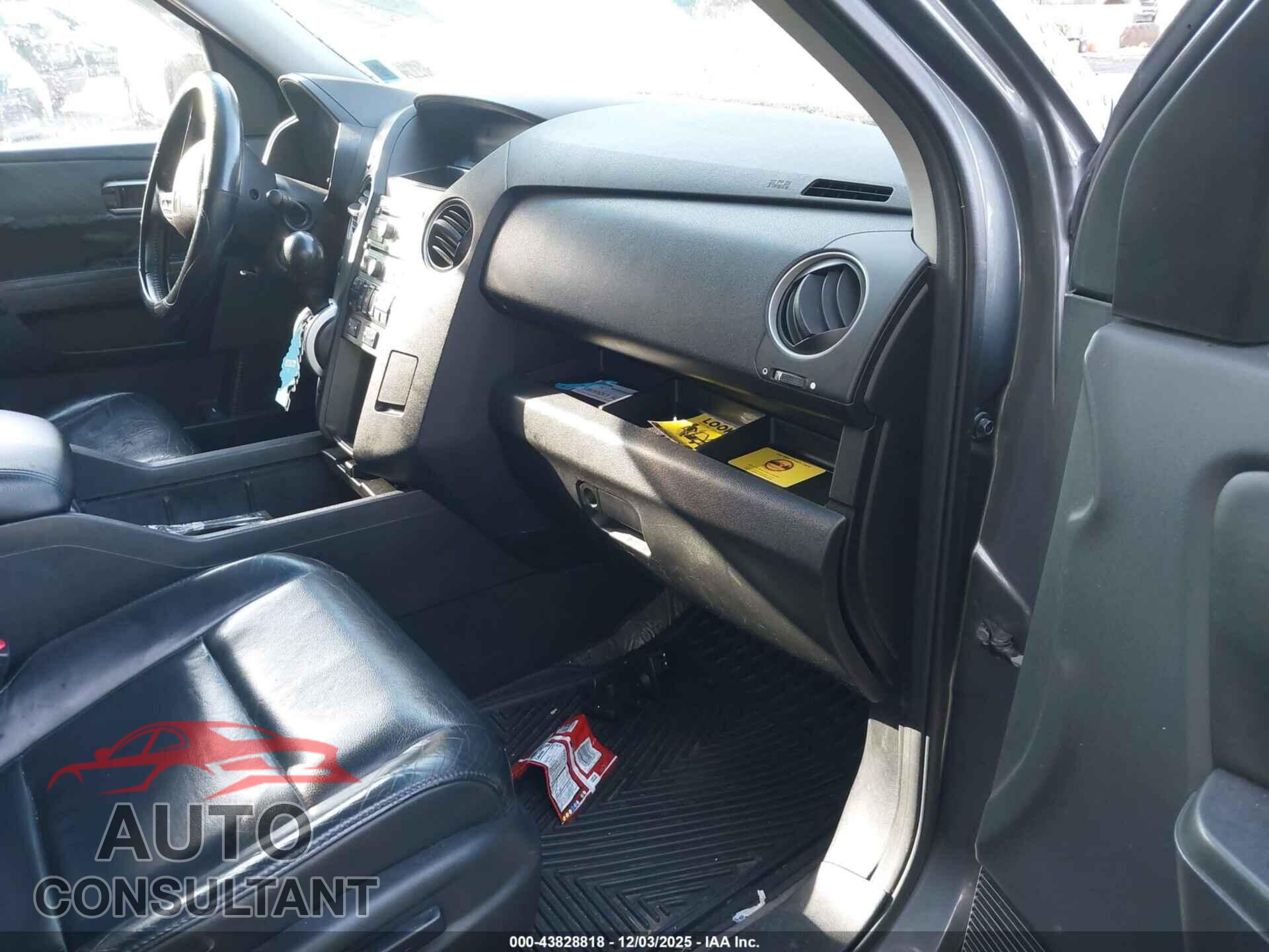 HONDA PILOT 2011 - 5FNYF4H65BB034232