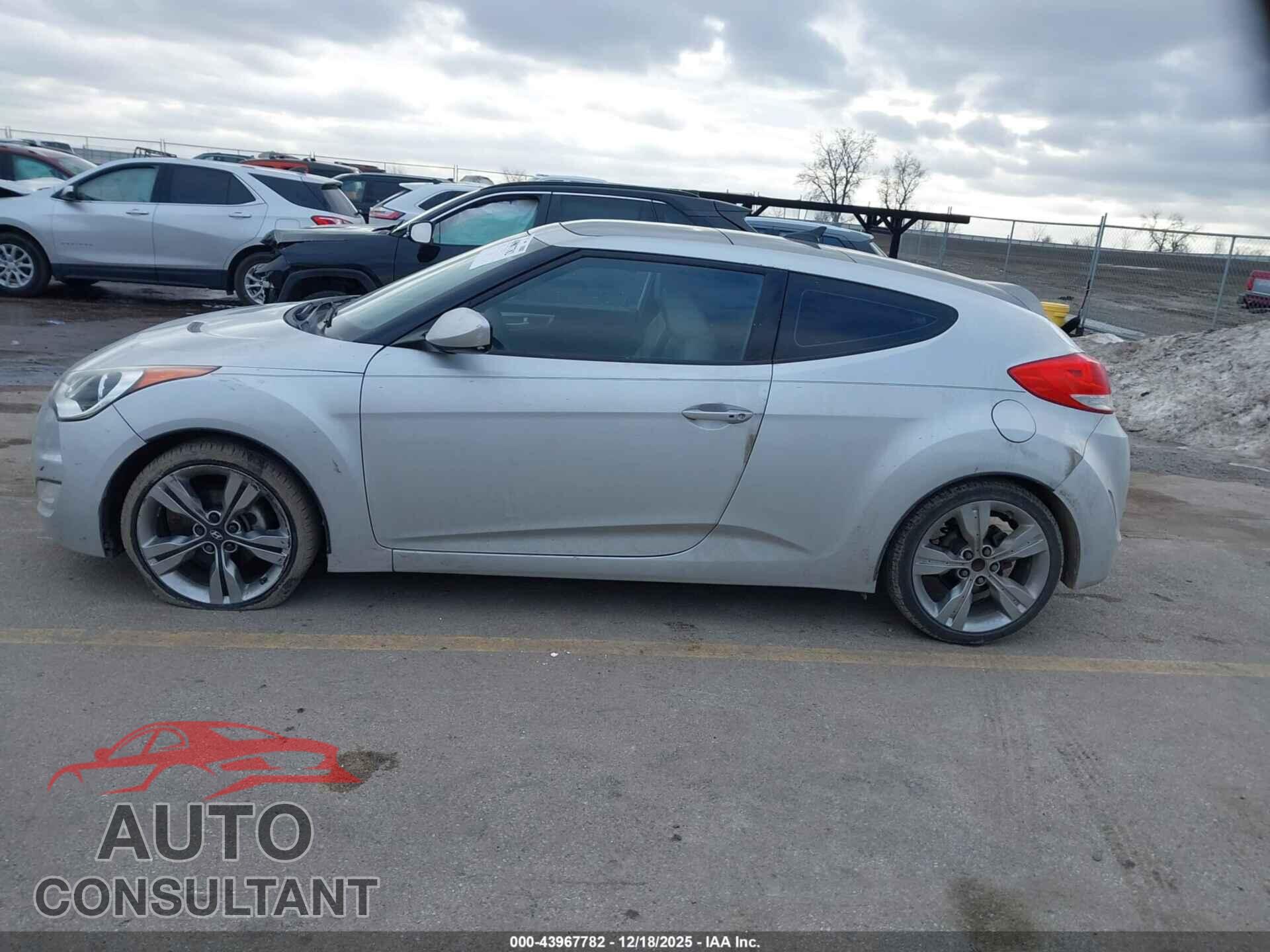 HYUNDAI VELOSTER 2012 - KMHTC6AD8CU072811