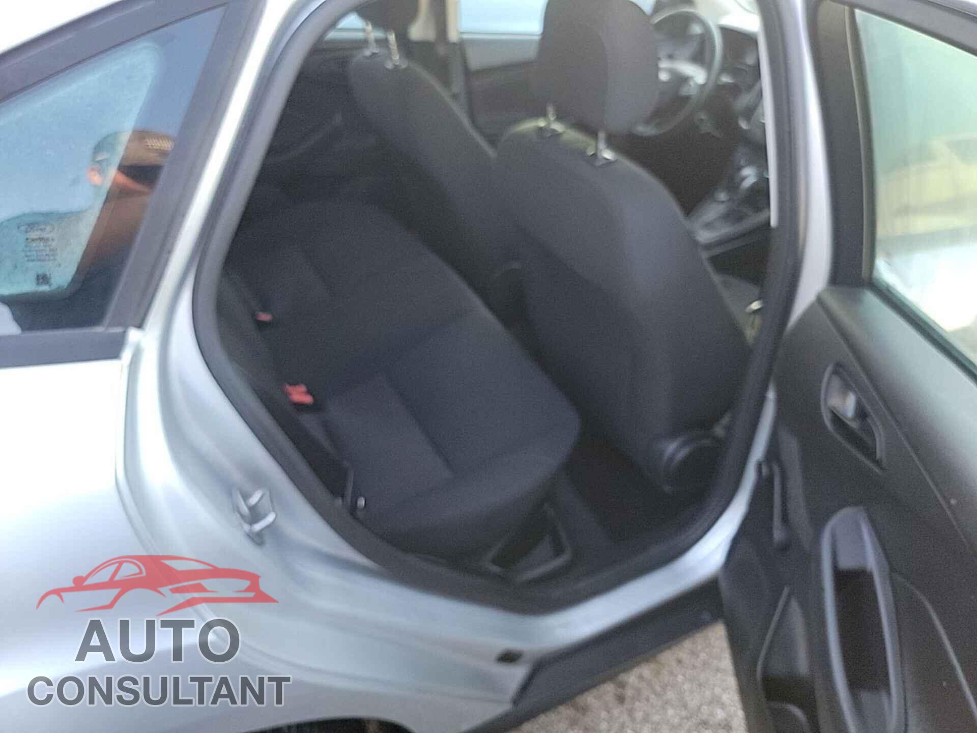 FORD FOCUS 2016 - 1FADP3E28GL373679