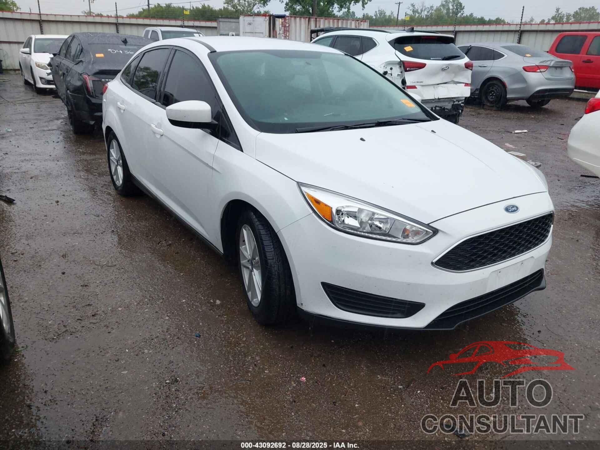 FORD FOCUS 2018 - 1FADP3F21JL277480