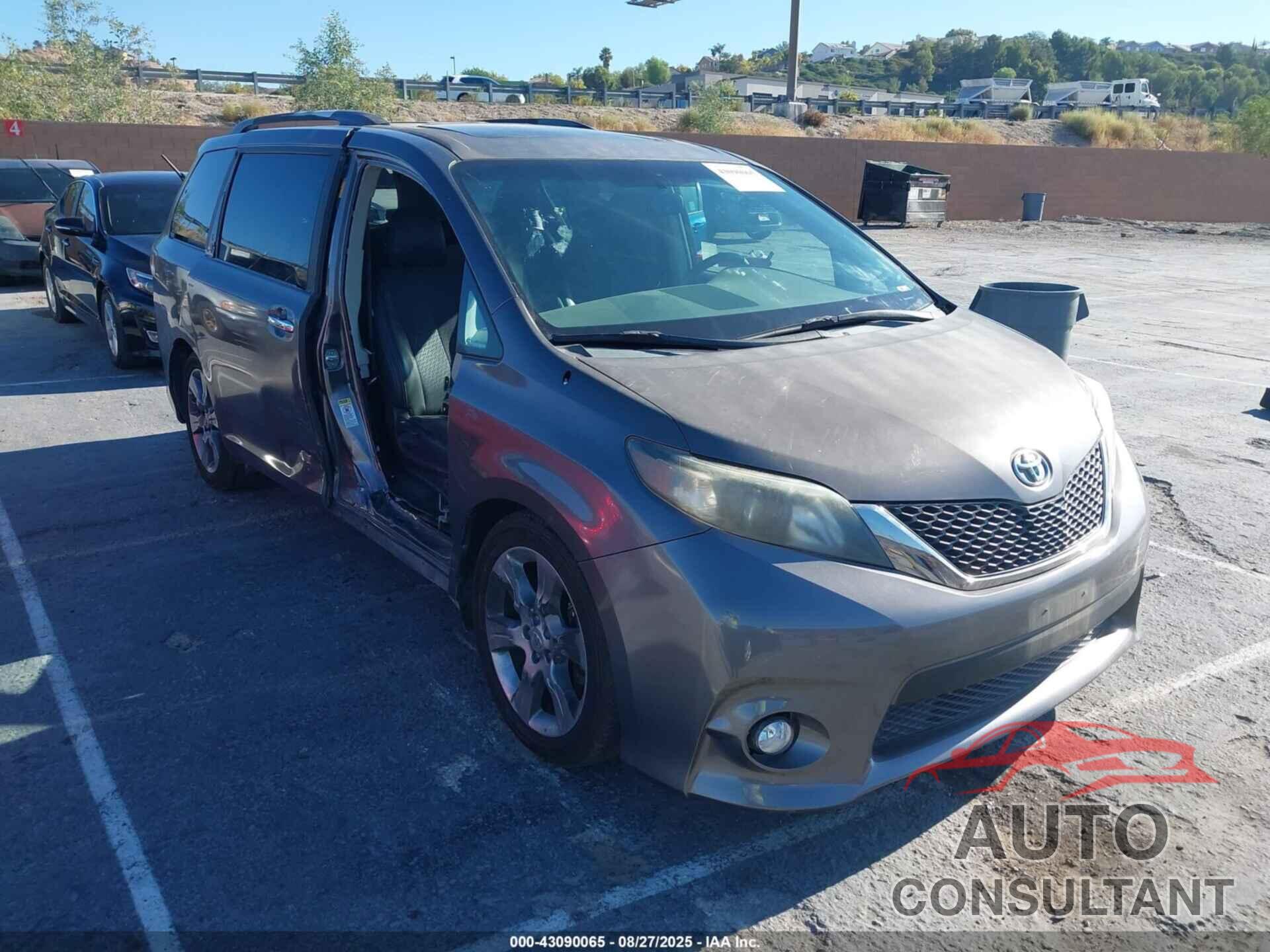 TOYOTA SIENNA 2013 - 5TDXK3DC5DS368658