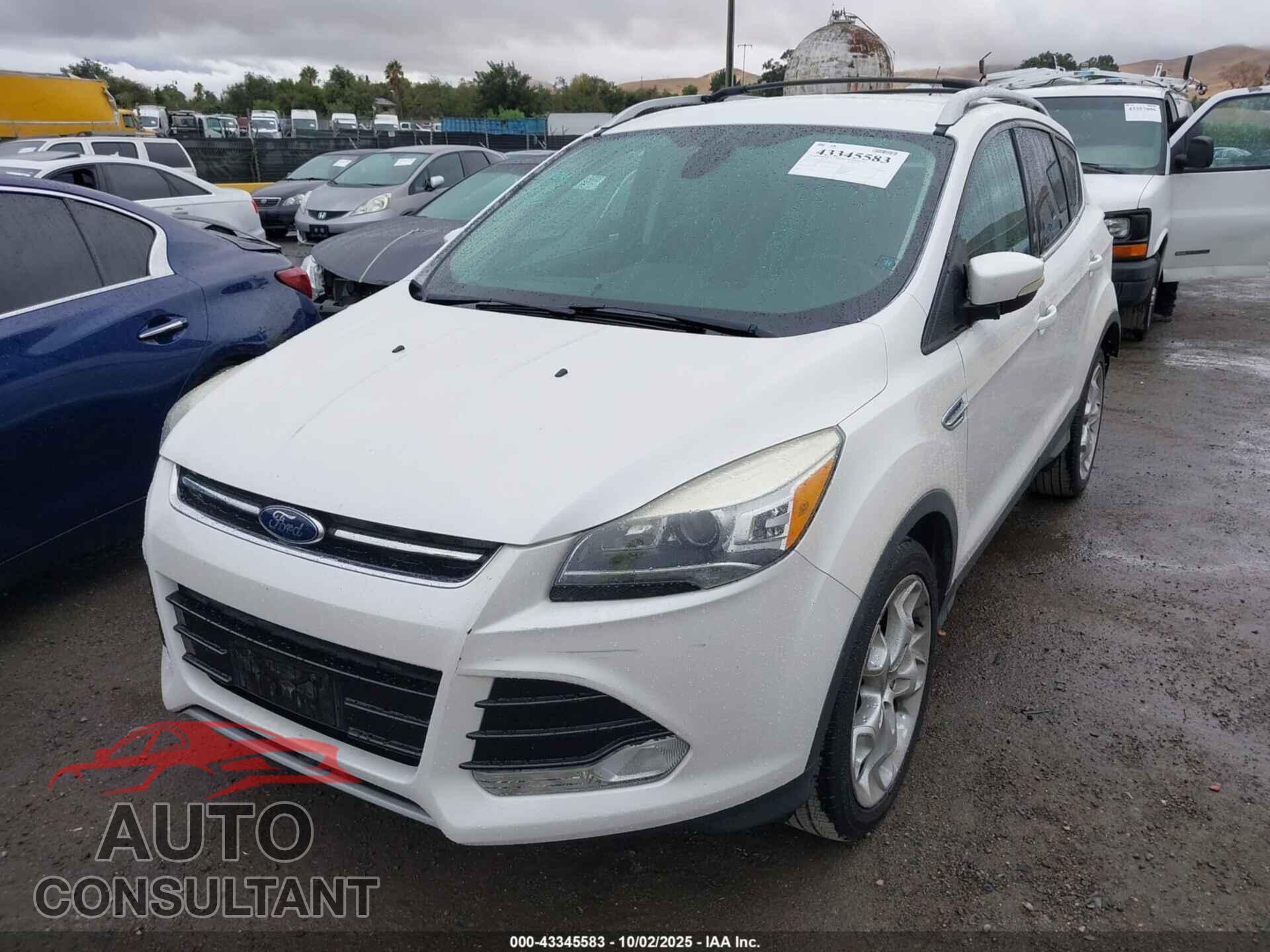 FORD ESCAPE 2013 - 1FMCU0J98DUB84127