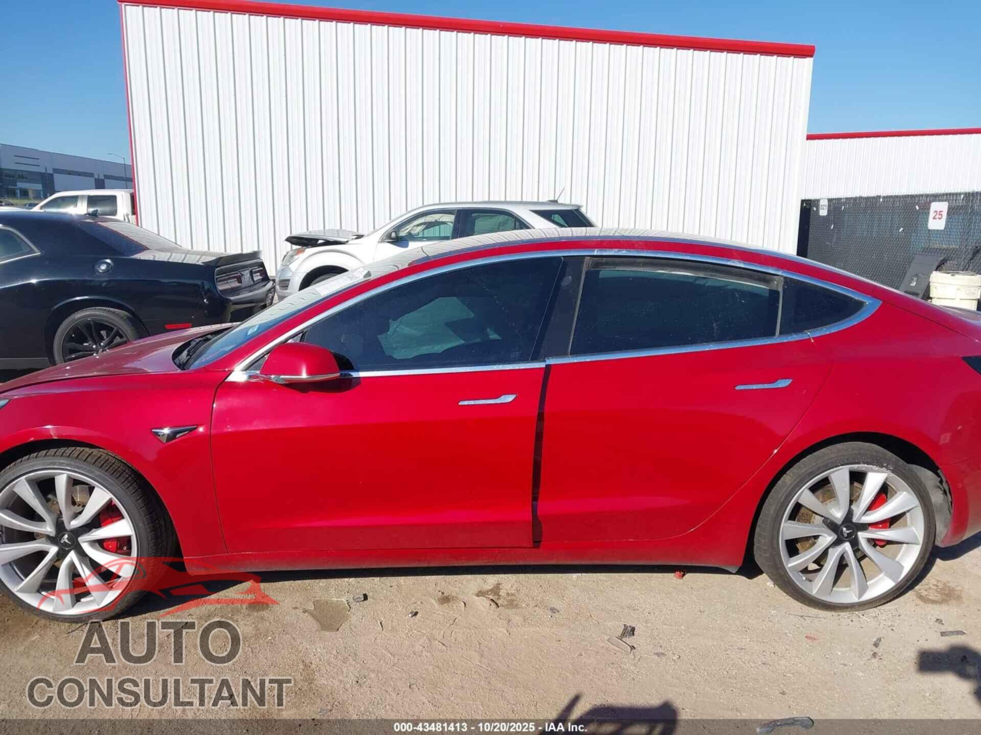 TESLA MODEL 3 2018 - 5YJ3E1EBXJF106229