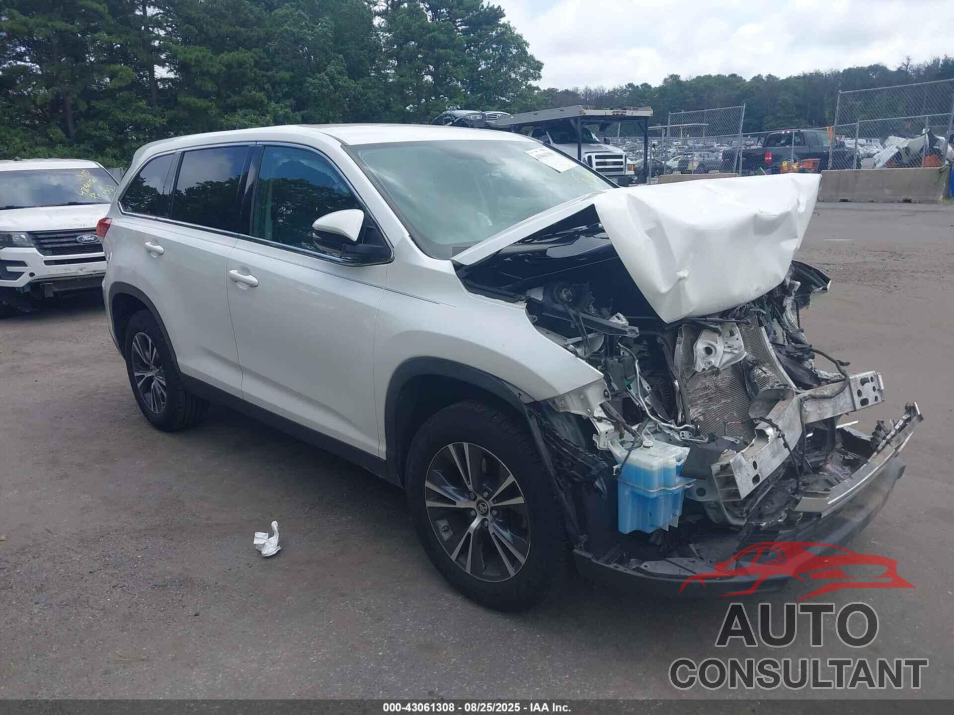 TOYOTA HIGHLANDER 2019 - 5TDZARFH4KS056903