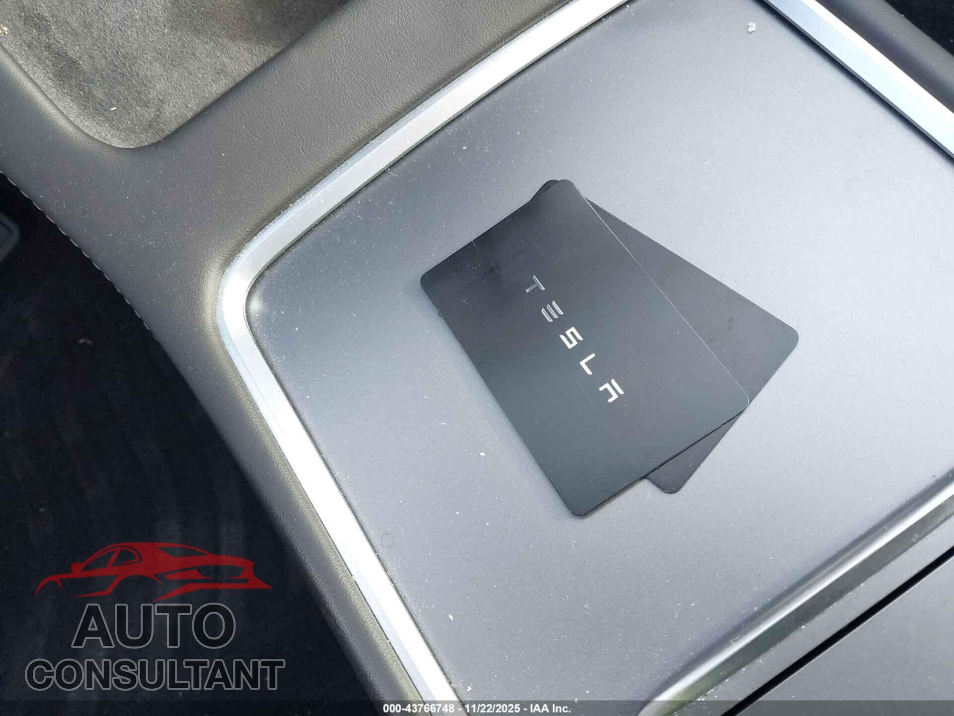 TESLA MODEL 3 2023 - 5YJ3E1EA0PF488576