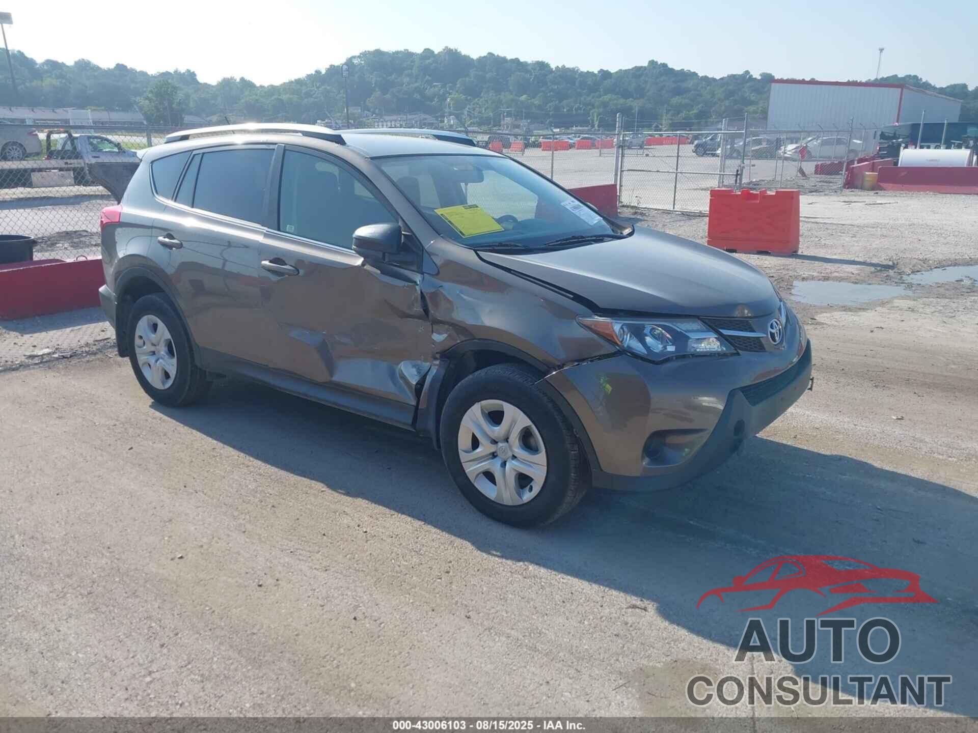 TOYOTA RAV4 2015 - JTMBFREV0FD147887