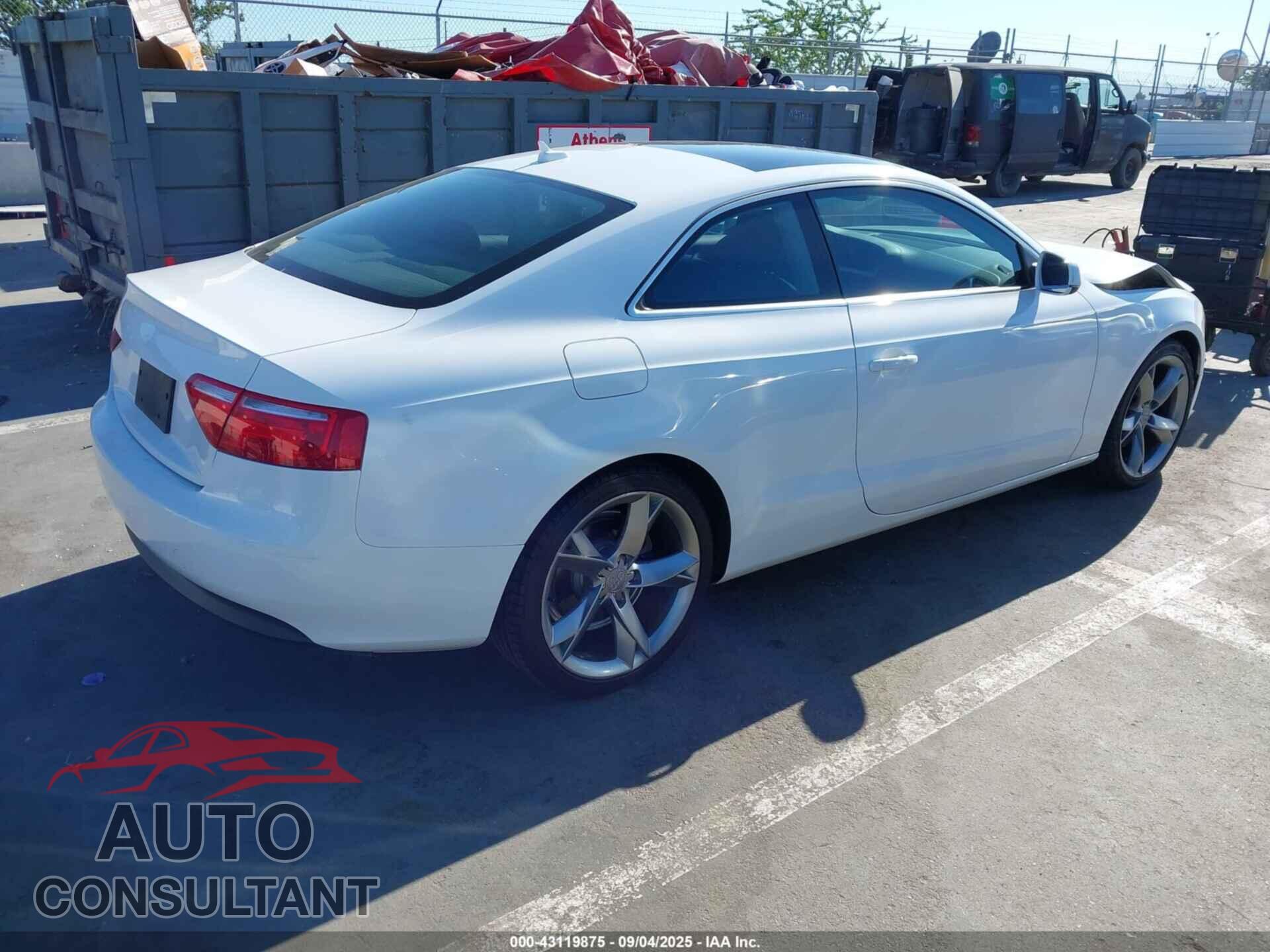 AUDI A5 2011 - WAUCFAFR9BA025237