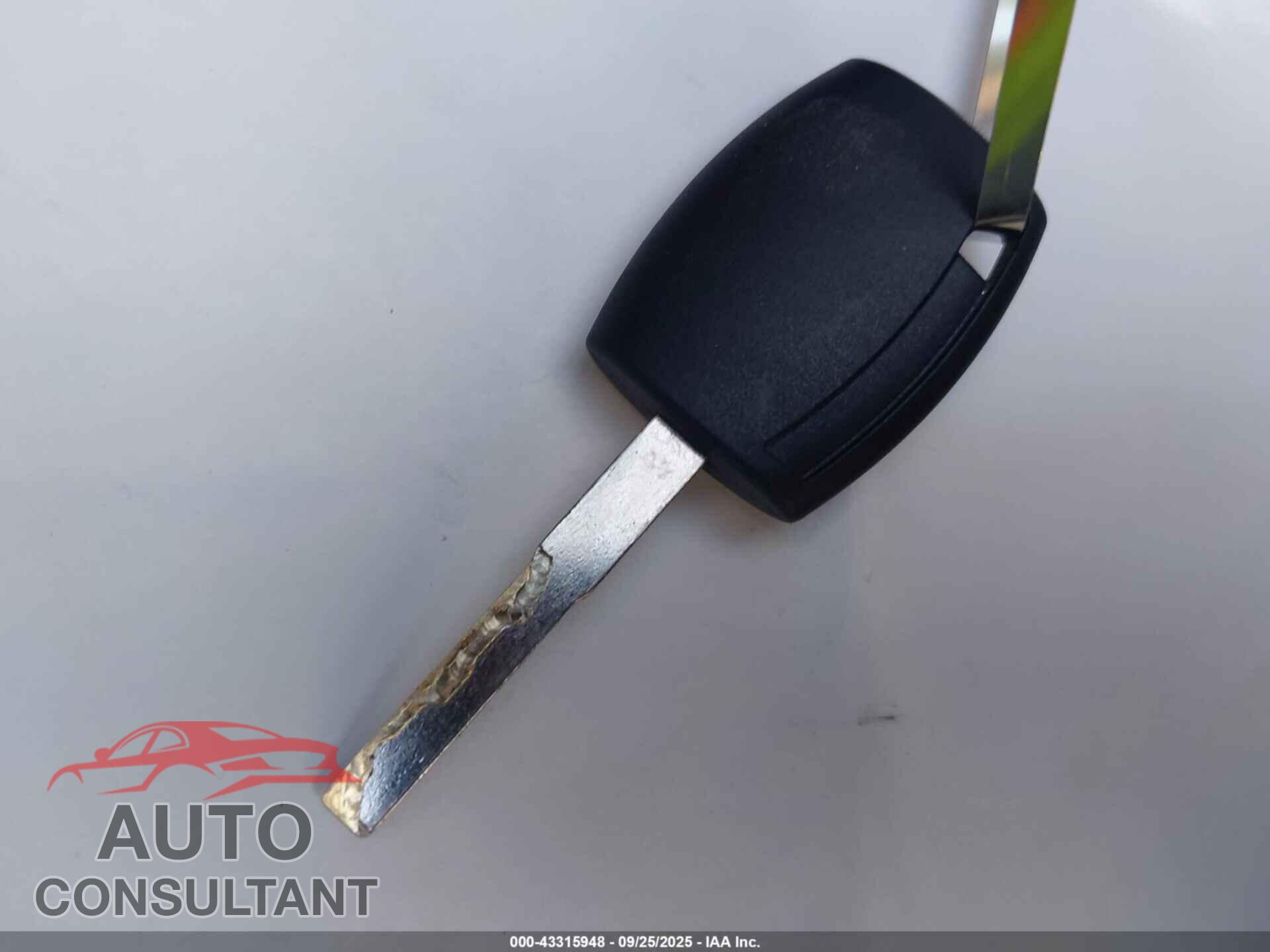 FORD ESCAPE 2015 - 1FMCU0F71FUC79980