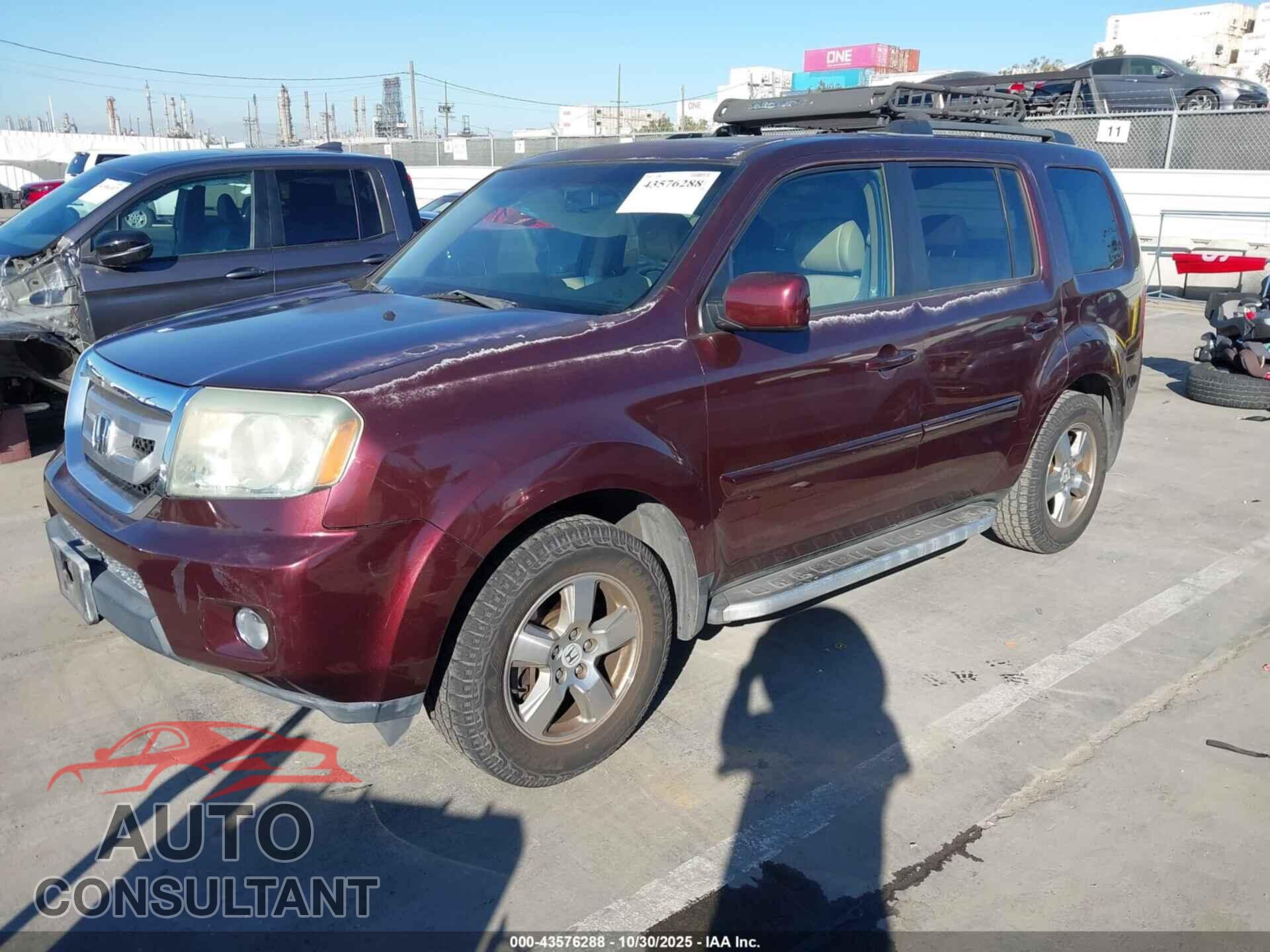 HONDA PILOT 2011 - 5FNYF3H55BB015780