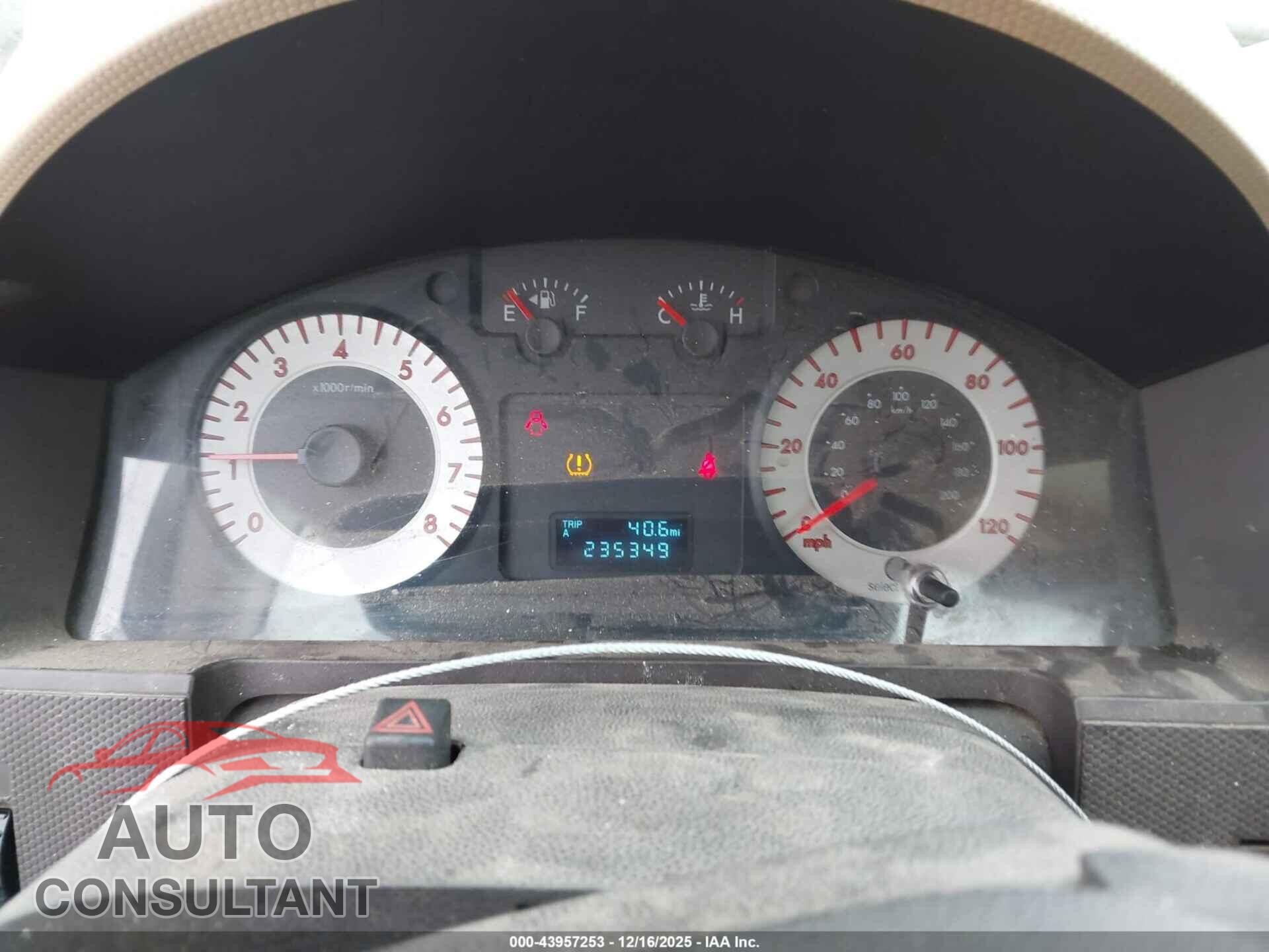 MAZDA TRIBUTE 2009 - 4F2CZ02779KM00801