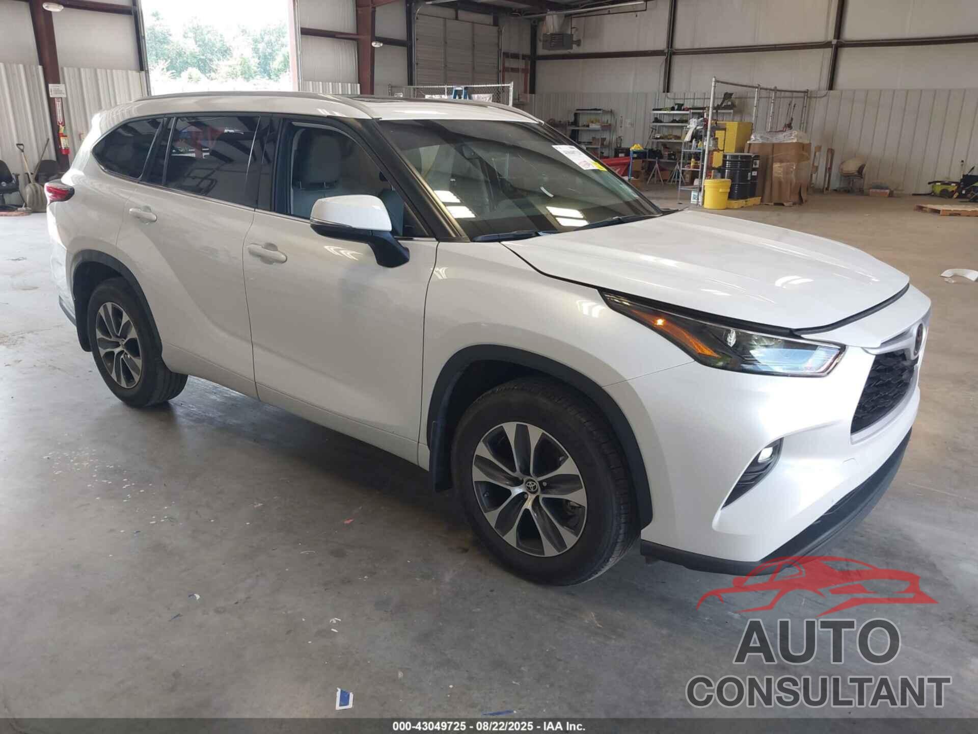 TOYOTA HIGHLANDER 2022 - 5TDGZRAH4NS140781