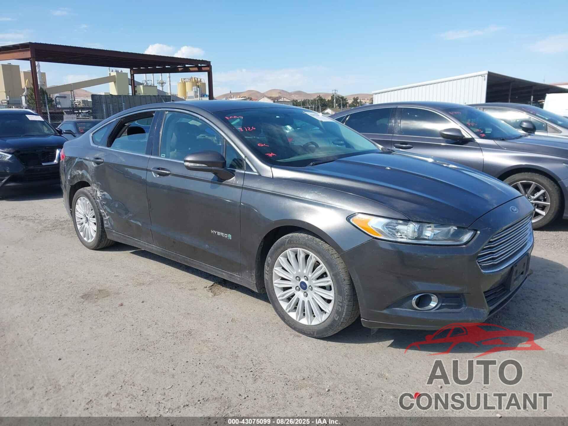 FORD FUSION HYBRID 2015 - 3FA6P0LU4FR170591