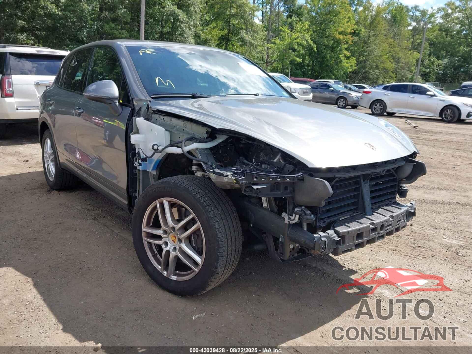 PORSCHE CAYENNE 2016 - WP1AA2A22GKA14878