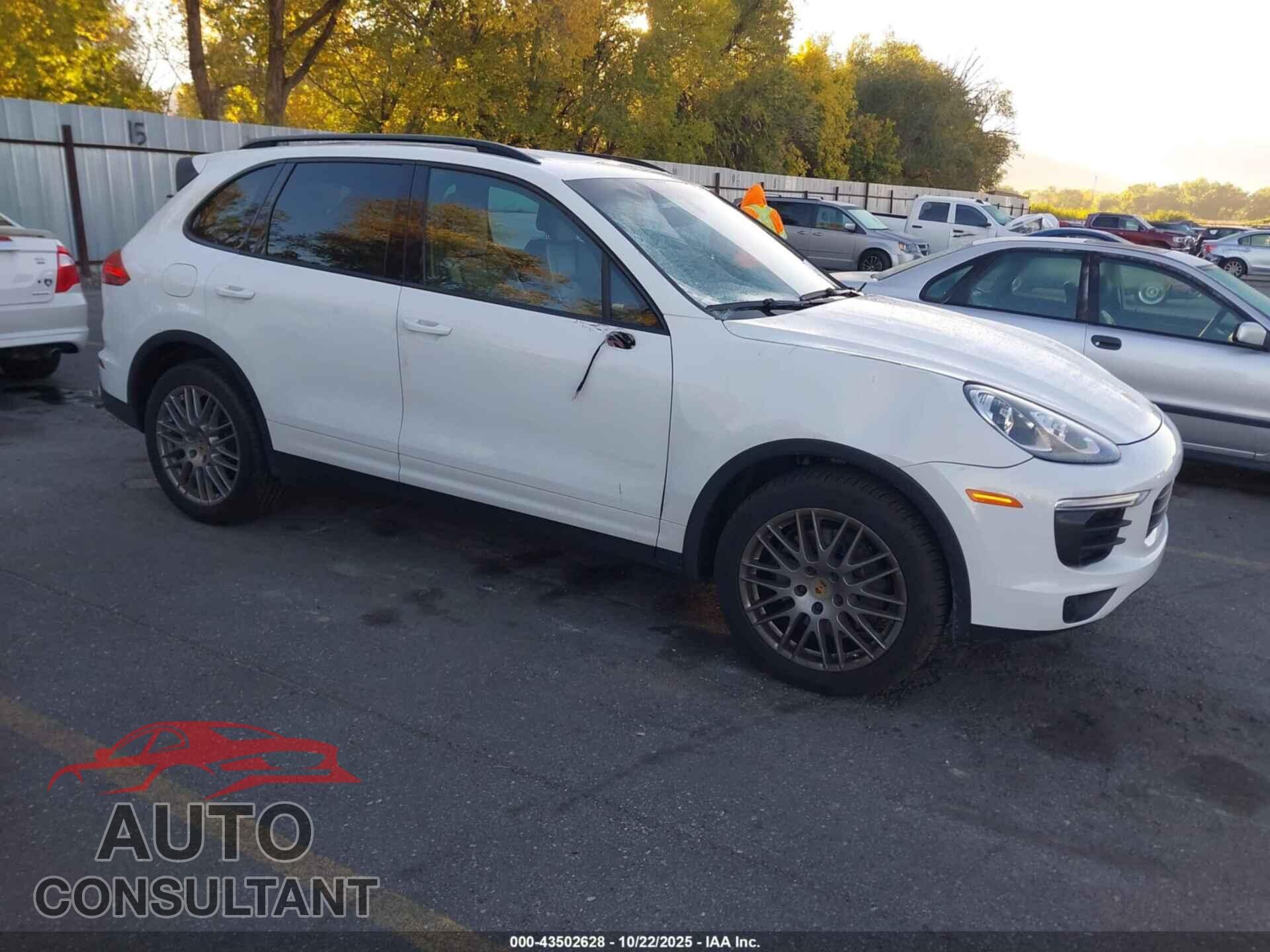 PORSCHE CAYENNE 2016 - WP1AA2A29GKA11752
