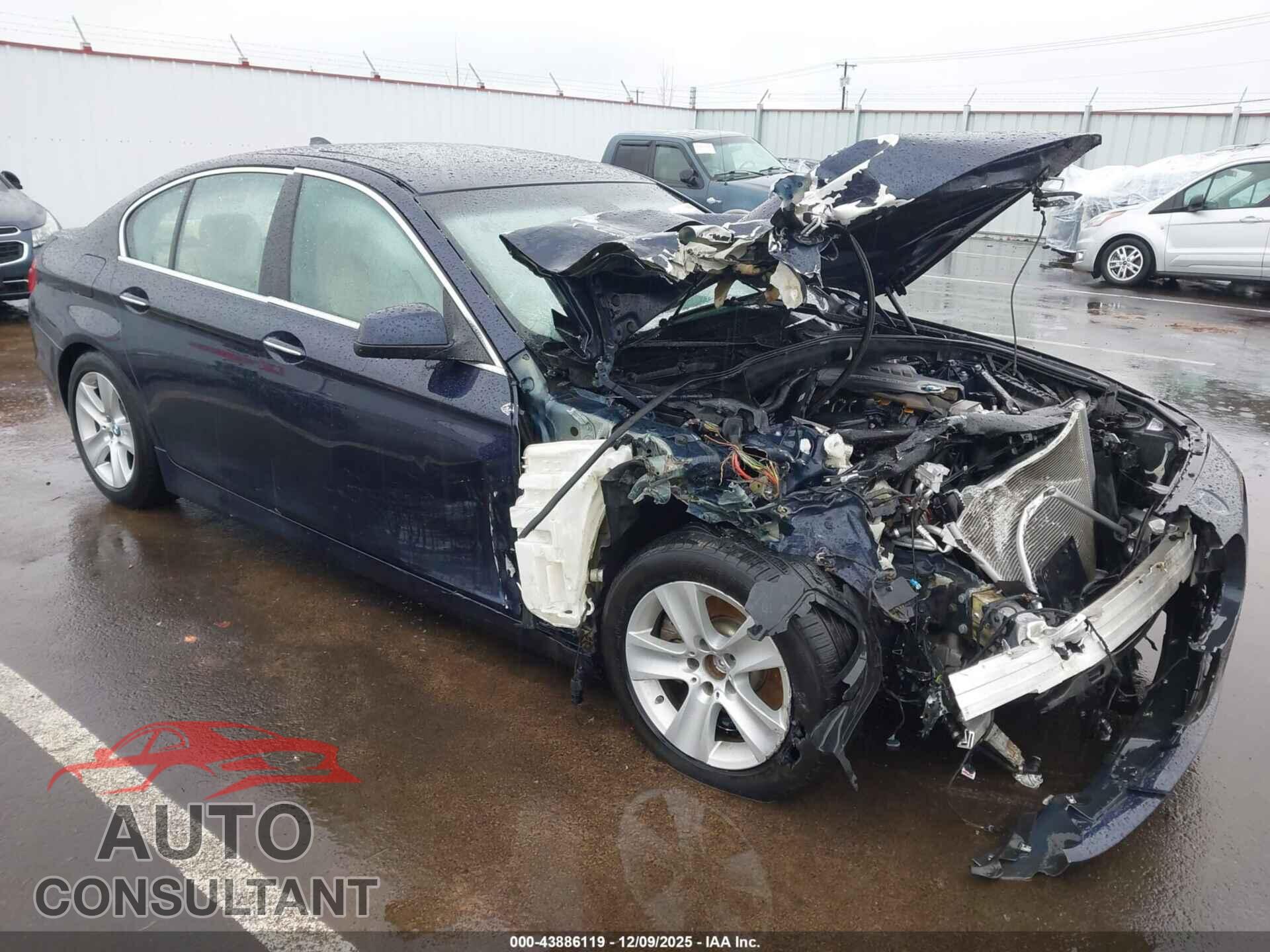 BMW 528I 2012 - WBAXH5C51CDW02475