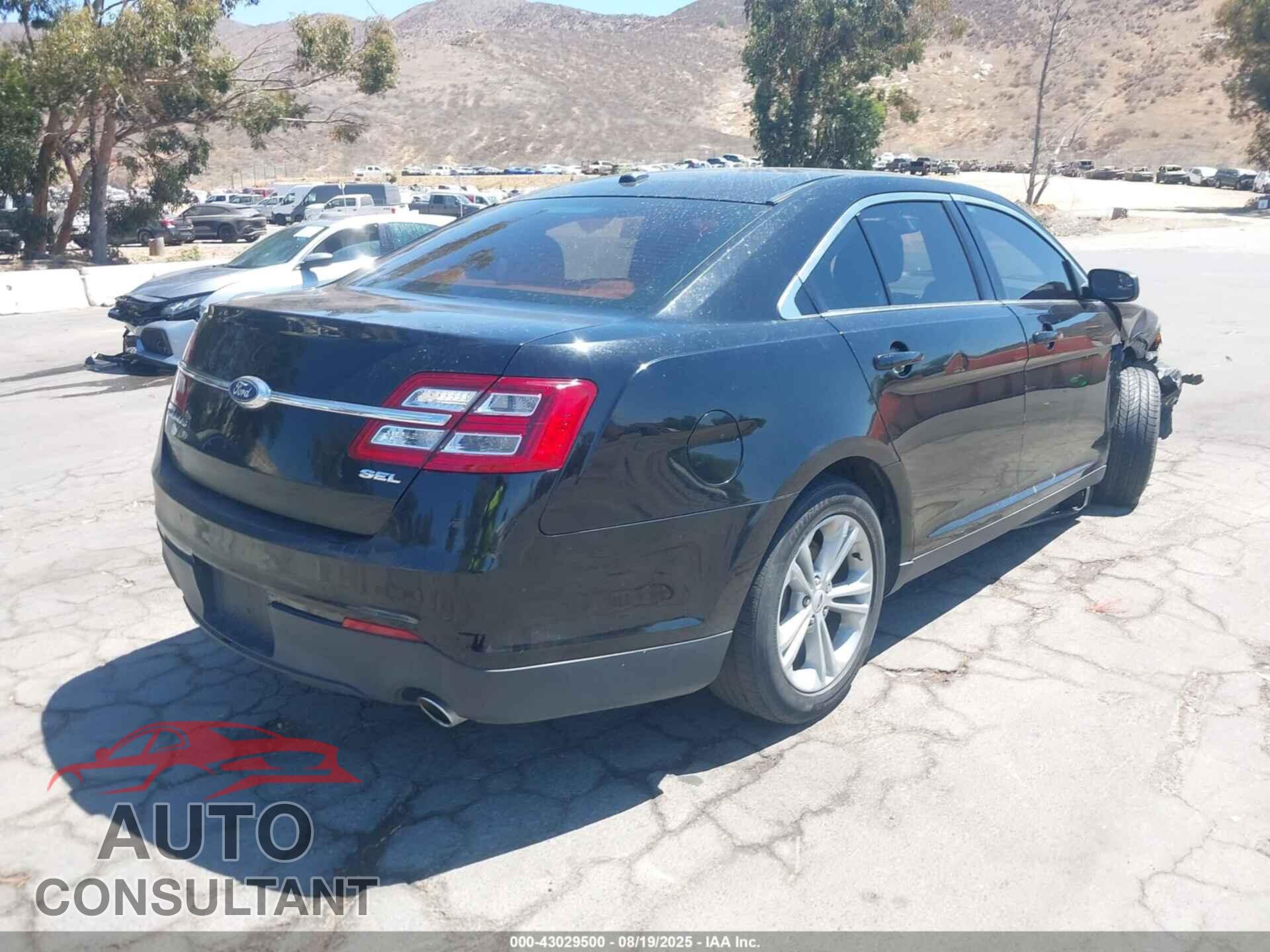 FORD TAURUS 2017 - 1FAHP2E87HG127085