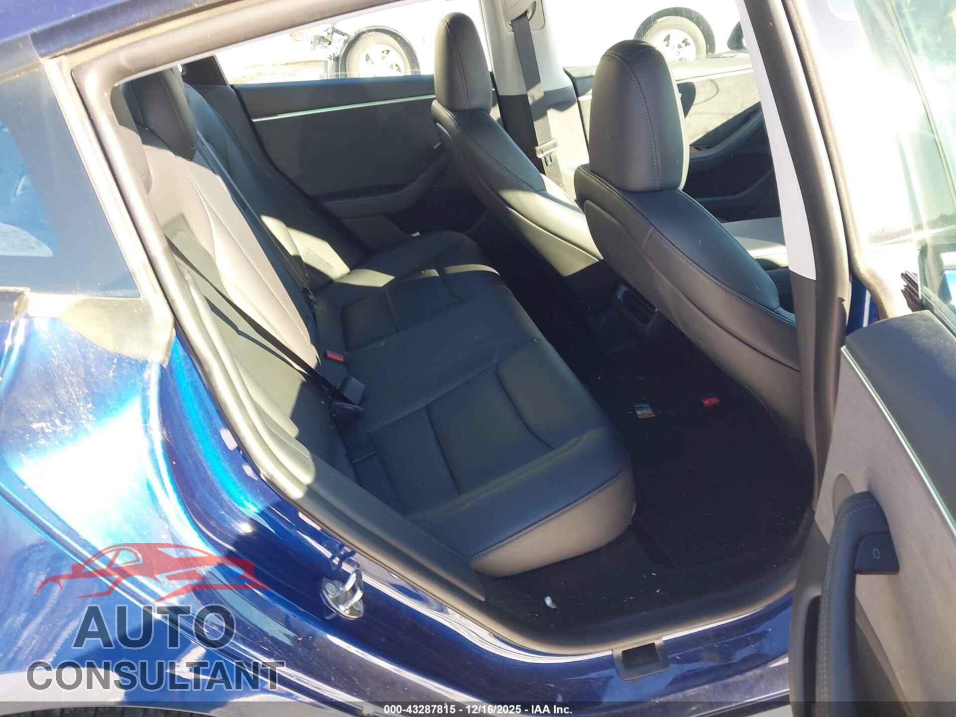 TESLA MODEL 3 2024 - 5YJ3E1EB7RF737029