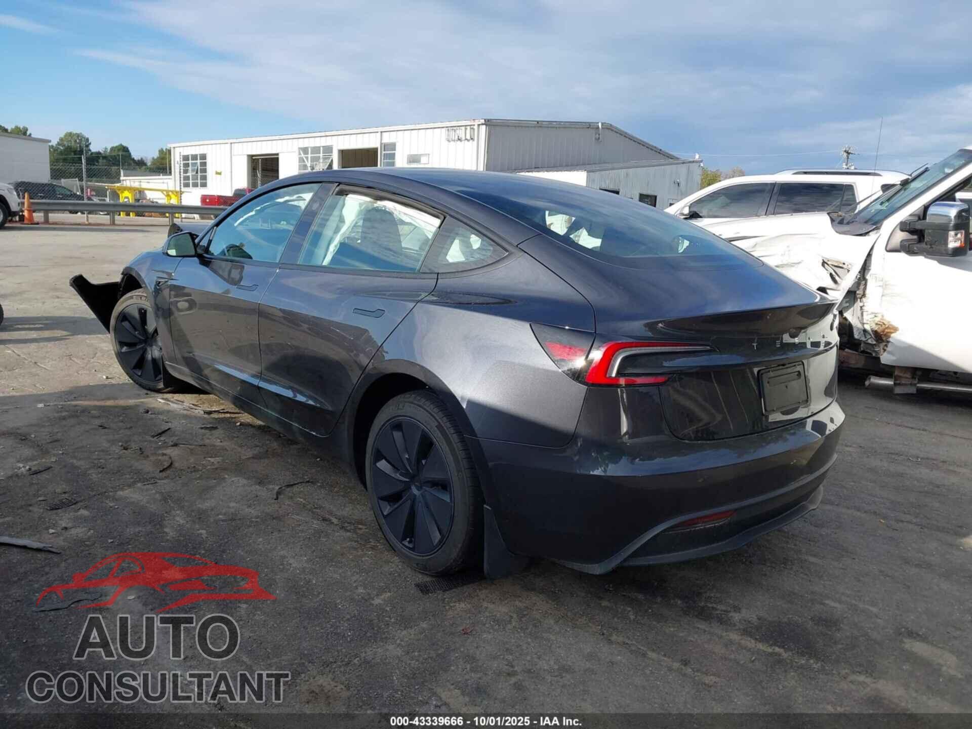 TESLA MODEL 3 2024 - 5YJ3E1EA0RF848741