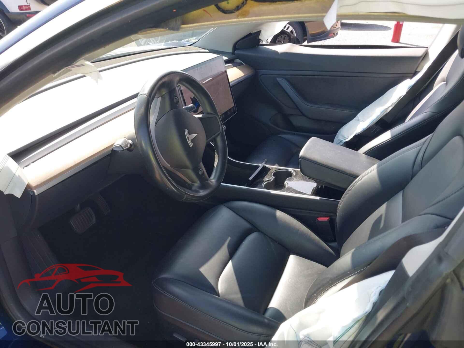 TESLA MODEL 3 2018 - 5YJ3E1EA3JF037519