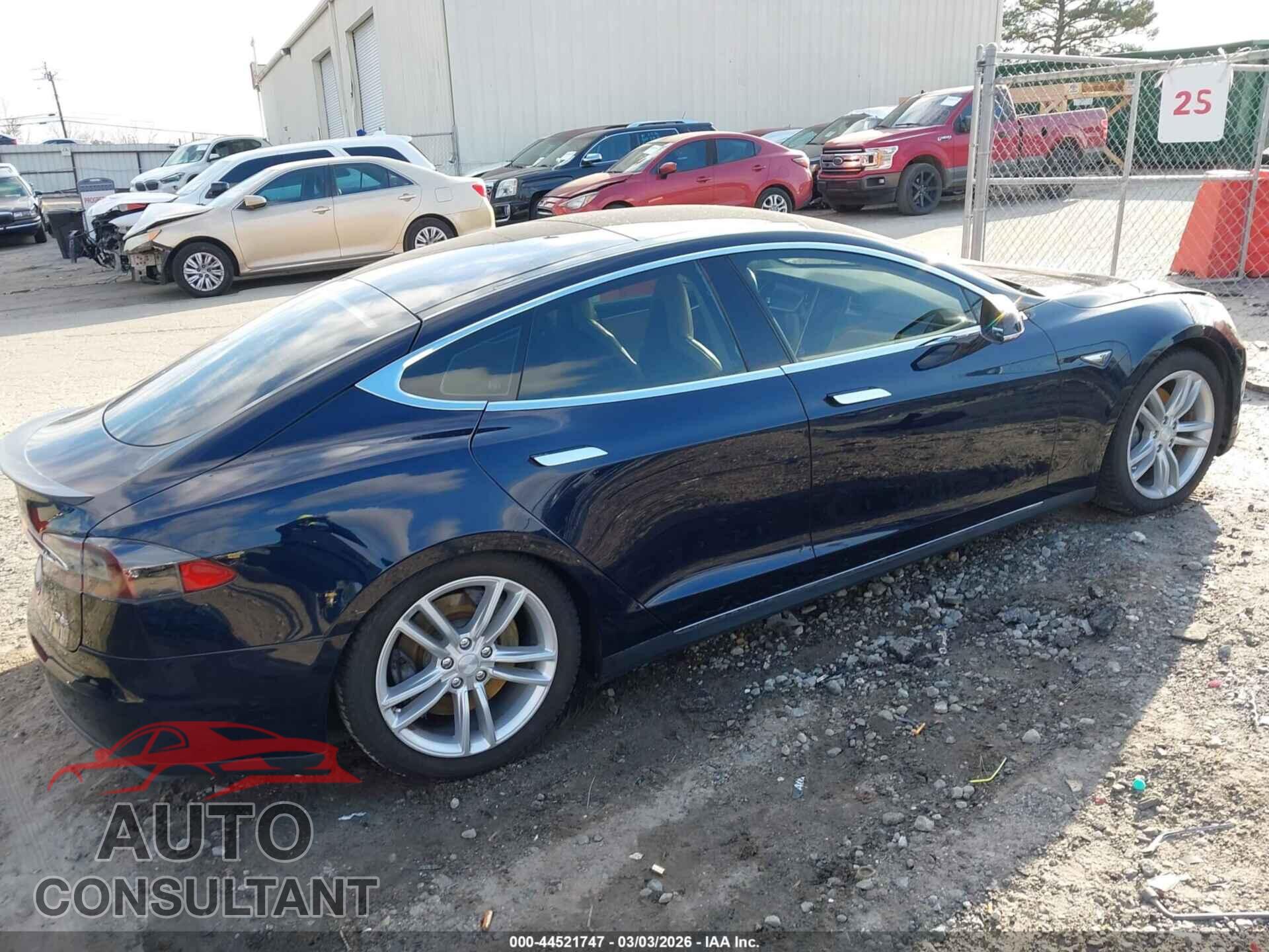 TESLA MODEL S 2013 - 5YJSA1DP5DFP07668