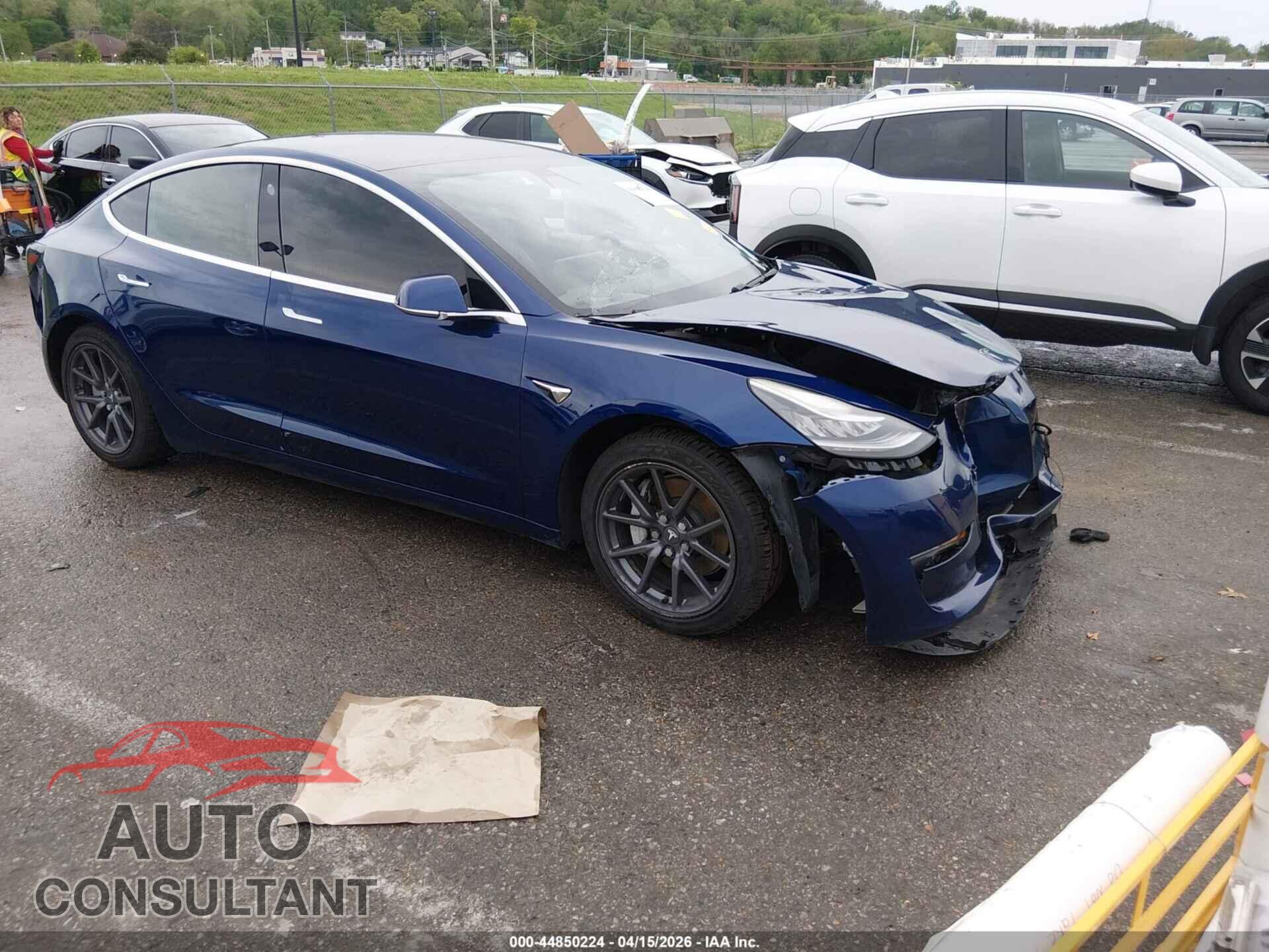 TESLA MODEL 3 2018 - 5YJ3E1EA0JF037123
