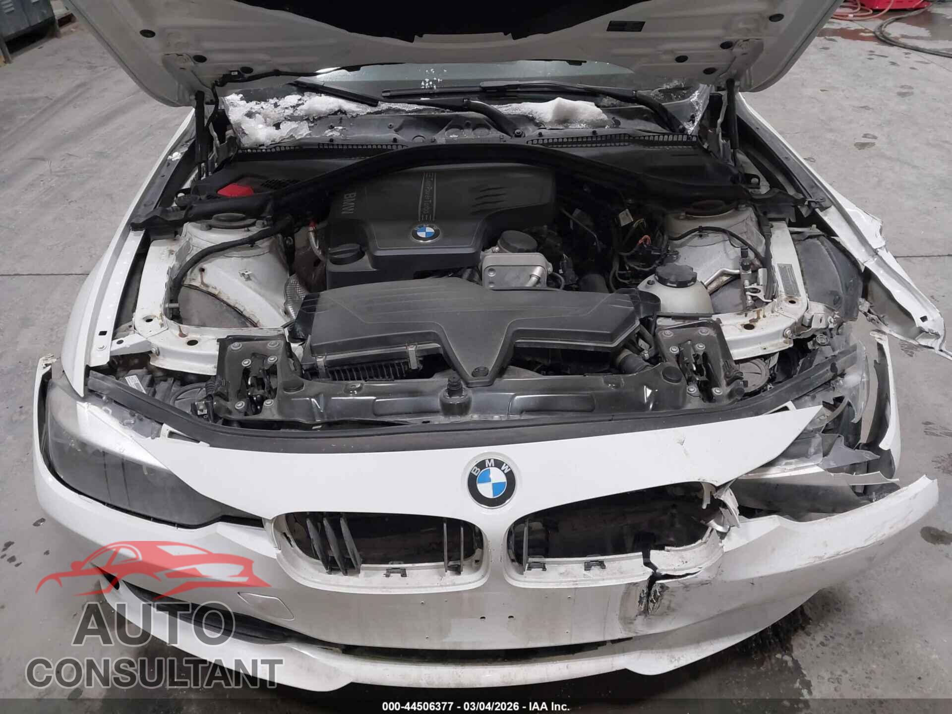 BMW 320I 2014 - WBA3C3C52EF985352