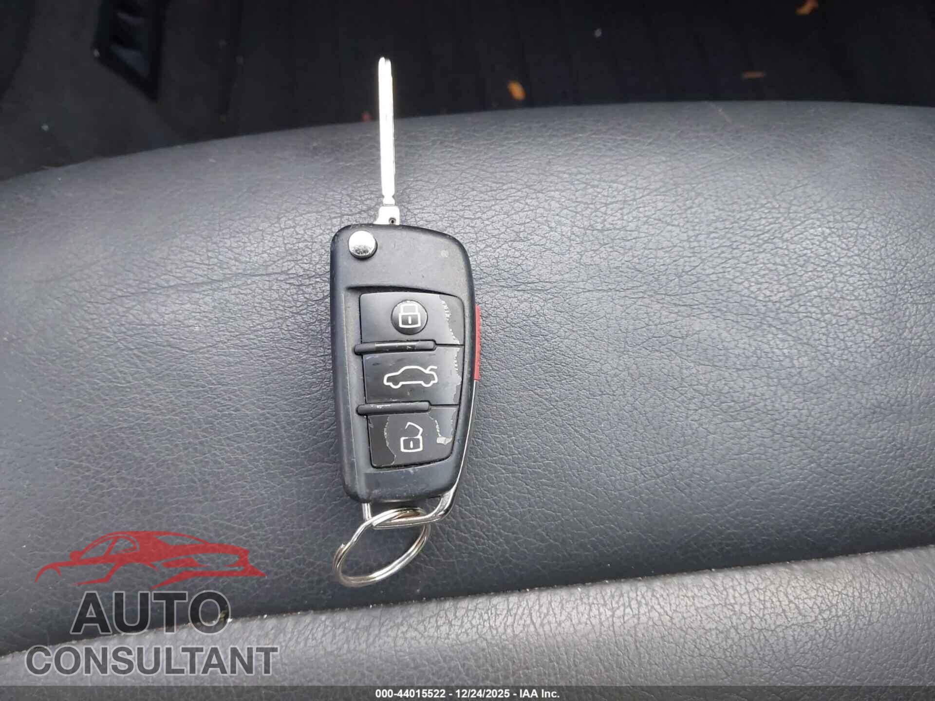AUDI A3 2012 - WAUBEAFM7CA059245