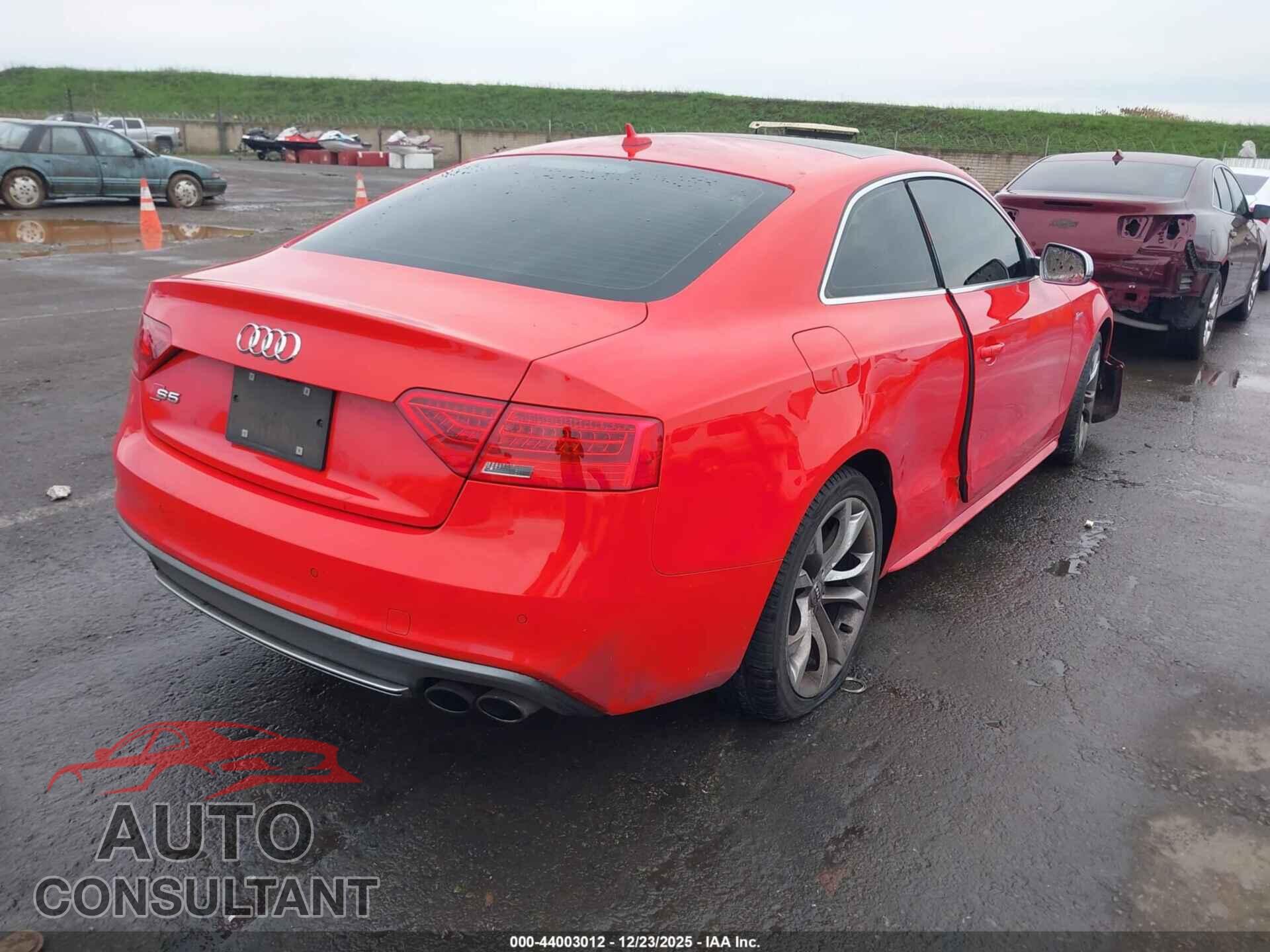 AUDI S5 2015 - WAUCGAFR7FA045585