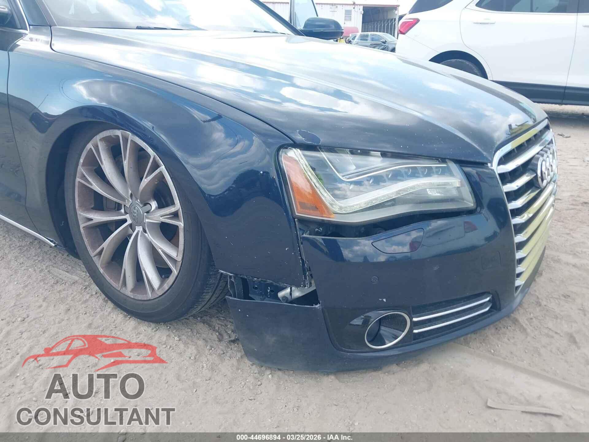 AUDI A8 L 2011 - WAURVAFD6BN016196