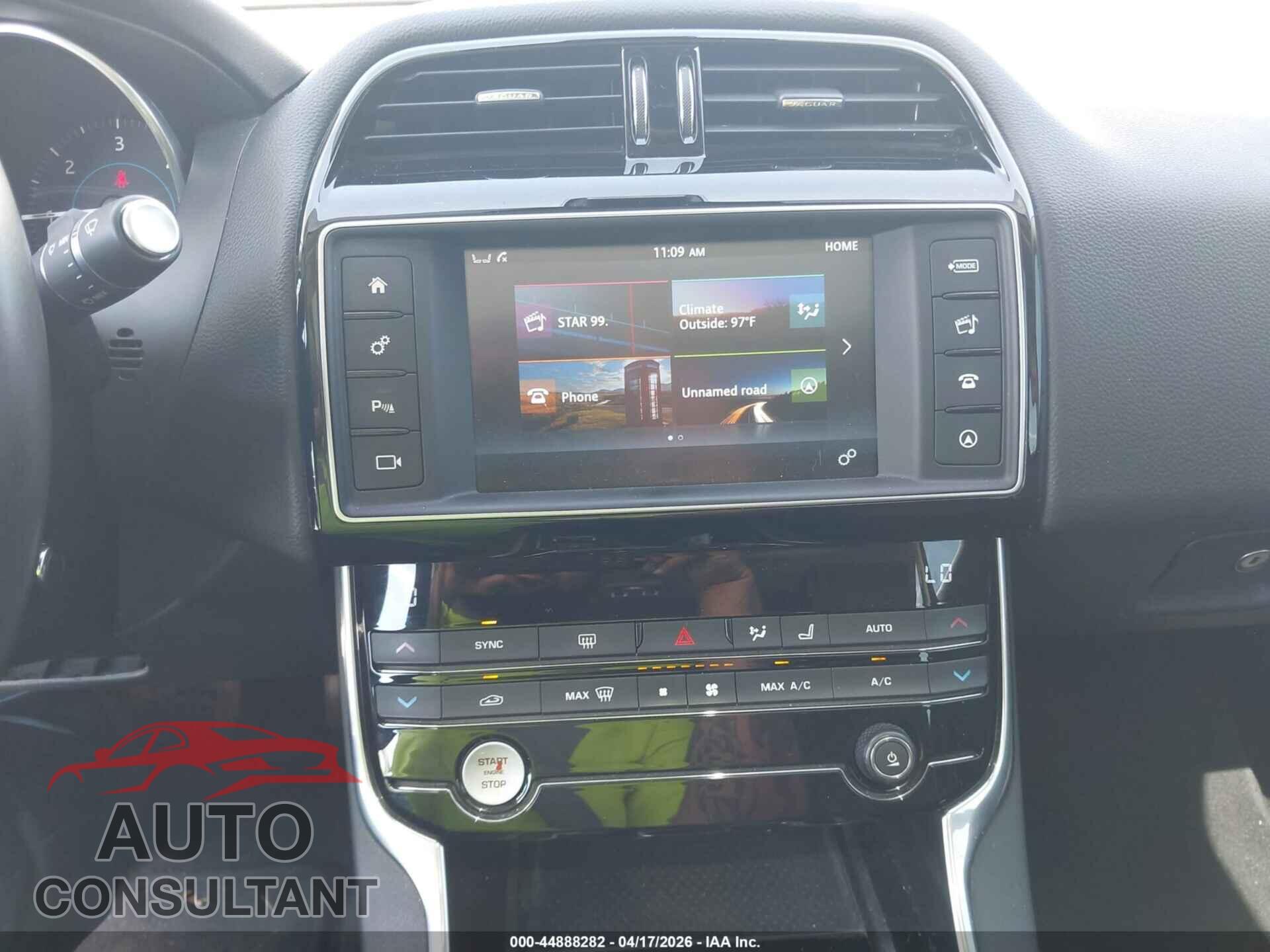 JAGUAR XE 2017 - SAJAE4BN0HA968323