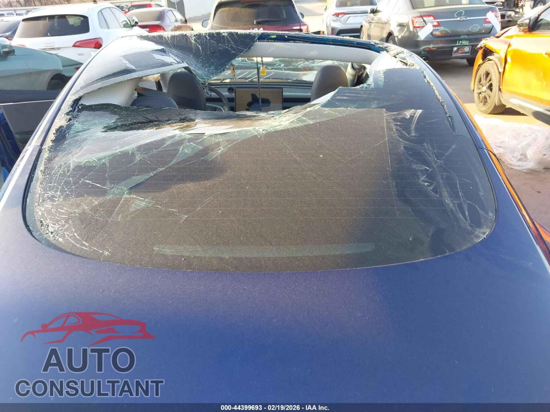 TESLA MODEL 3 2024 - 5YJ3E1EA6RF786598