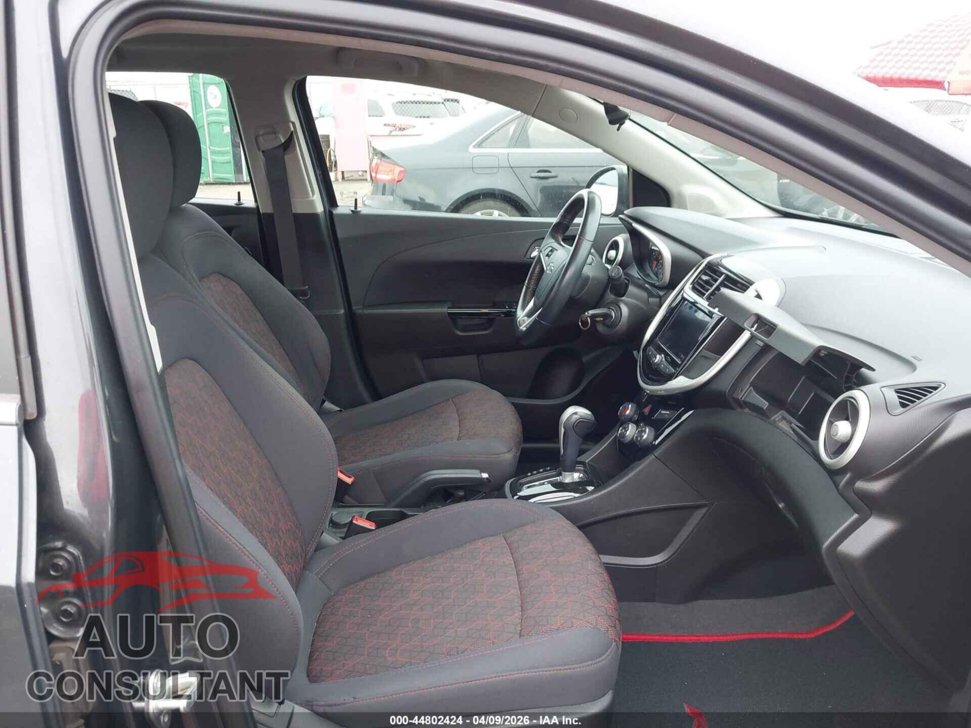 CHEVROLET SONIC 2020 - 1G1JD6SB3L4137689