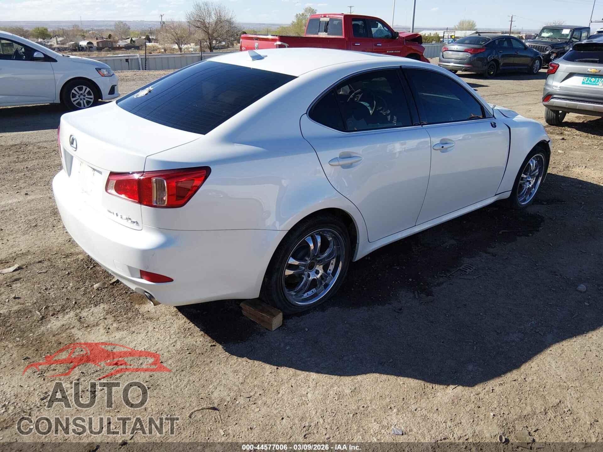LEXUS IS 250 2011 - JTHCF5C28B5045343